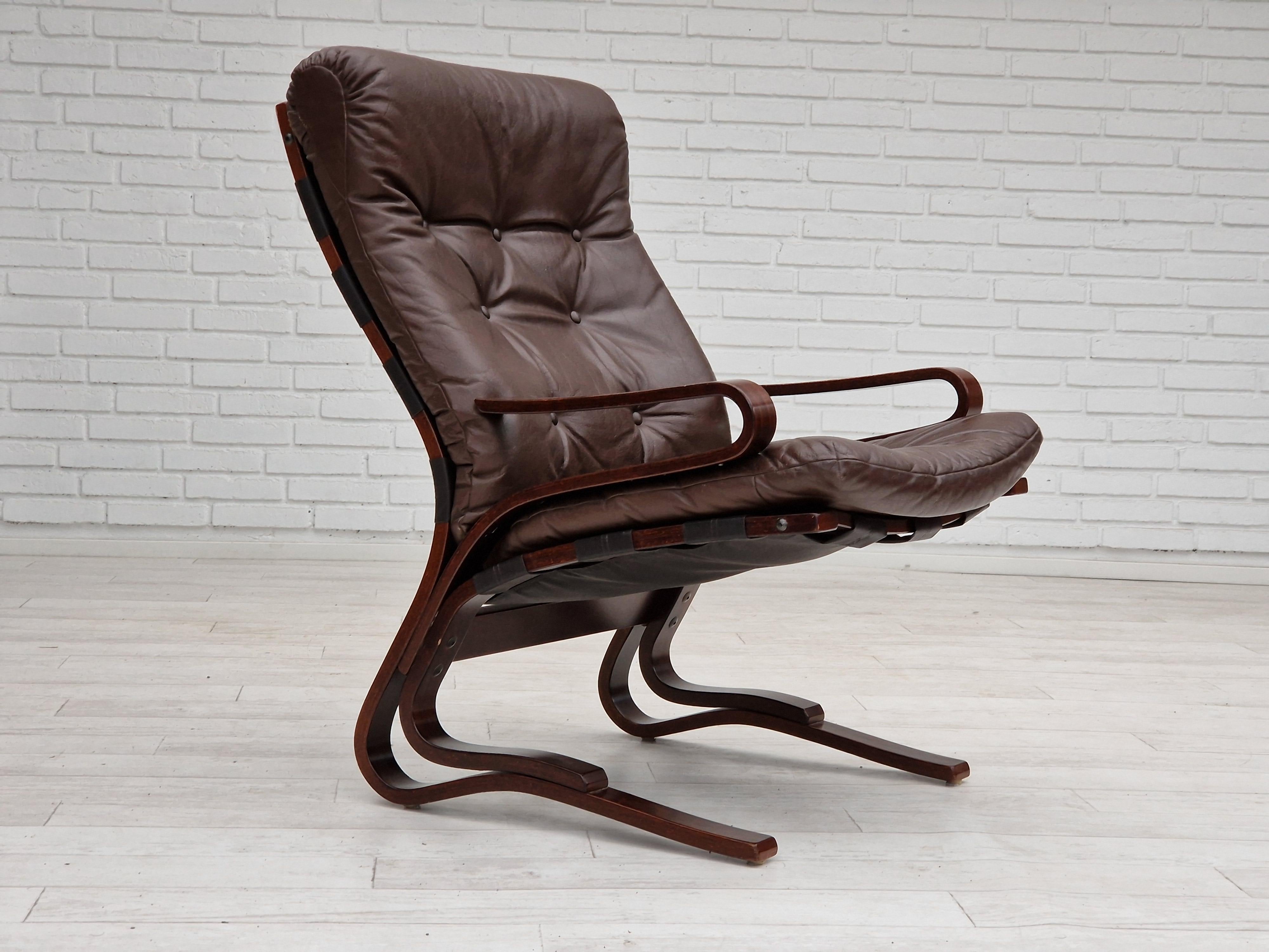Scandinavian Modern 1970s, Norwegian design, Lounge chair model 
