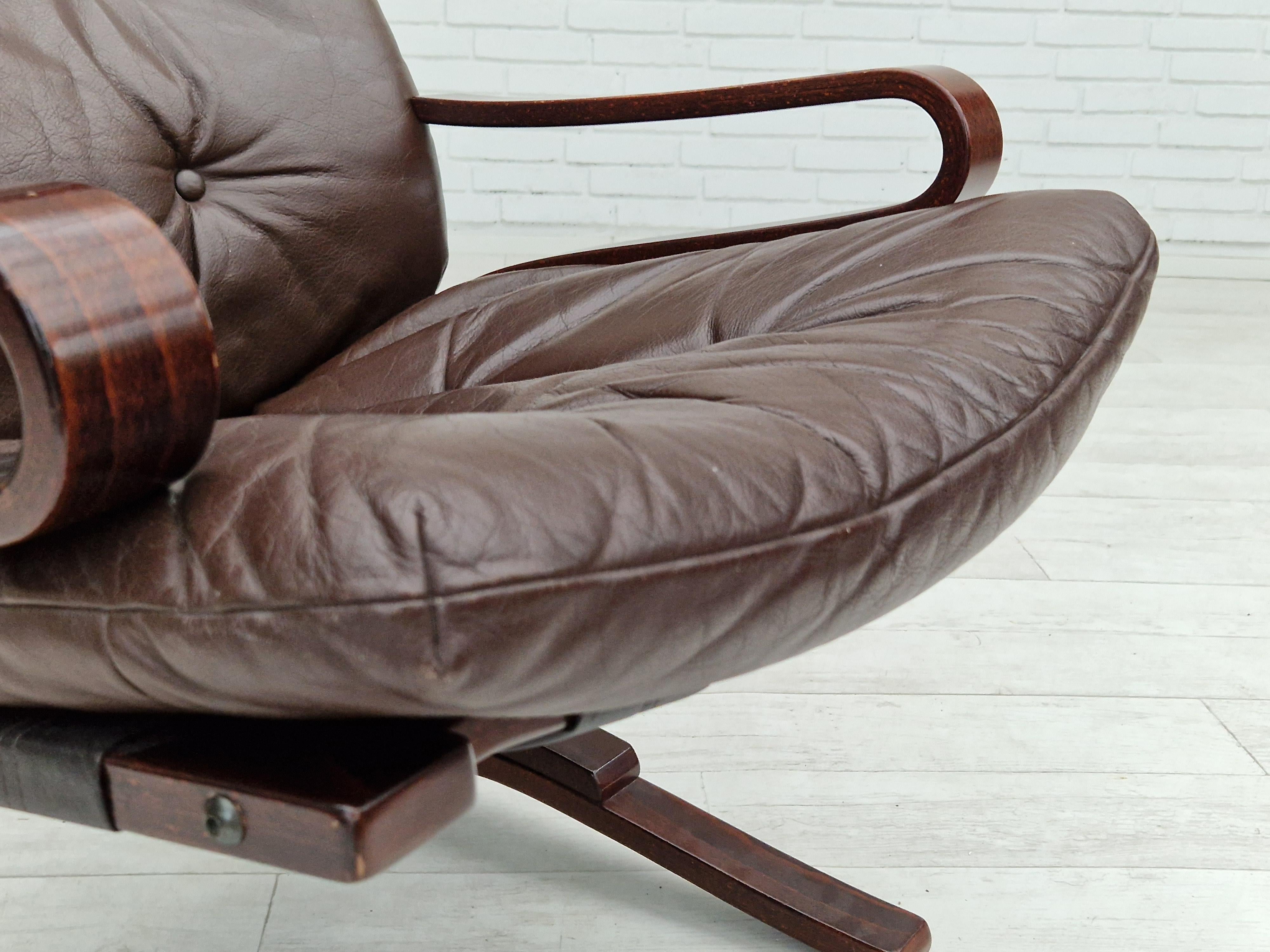 Design norvégien des années 1970, modèle de chaise longue « Kengu » d'Else et Nordahl Solheim. en vente 1