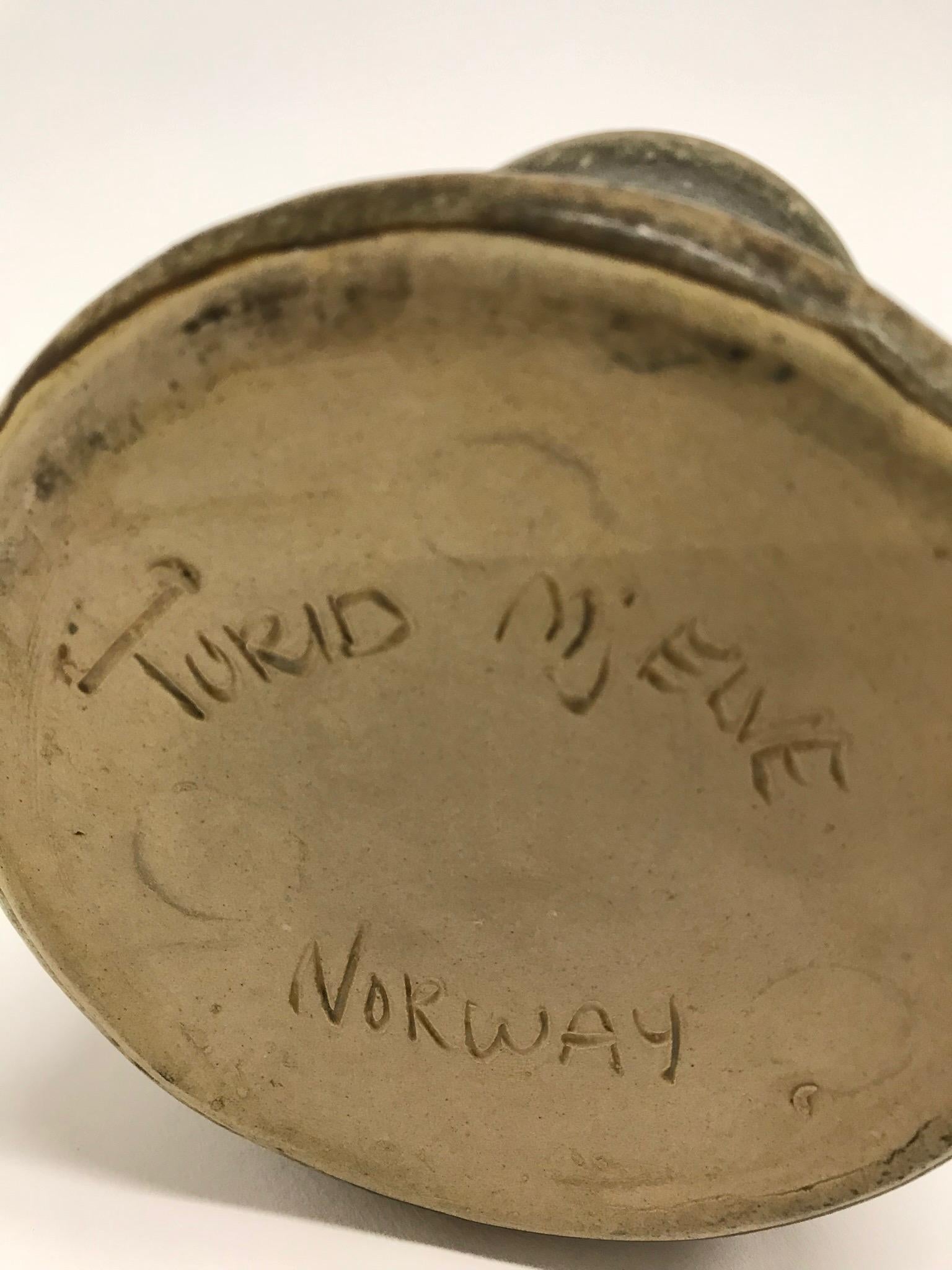 1970s Norwegian Earthy Ceramic Vase by Turid Mjelve, Signed For Sale 3