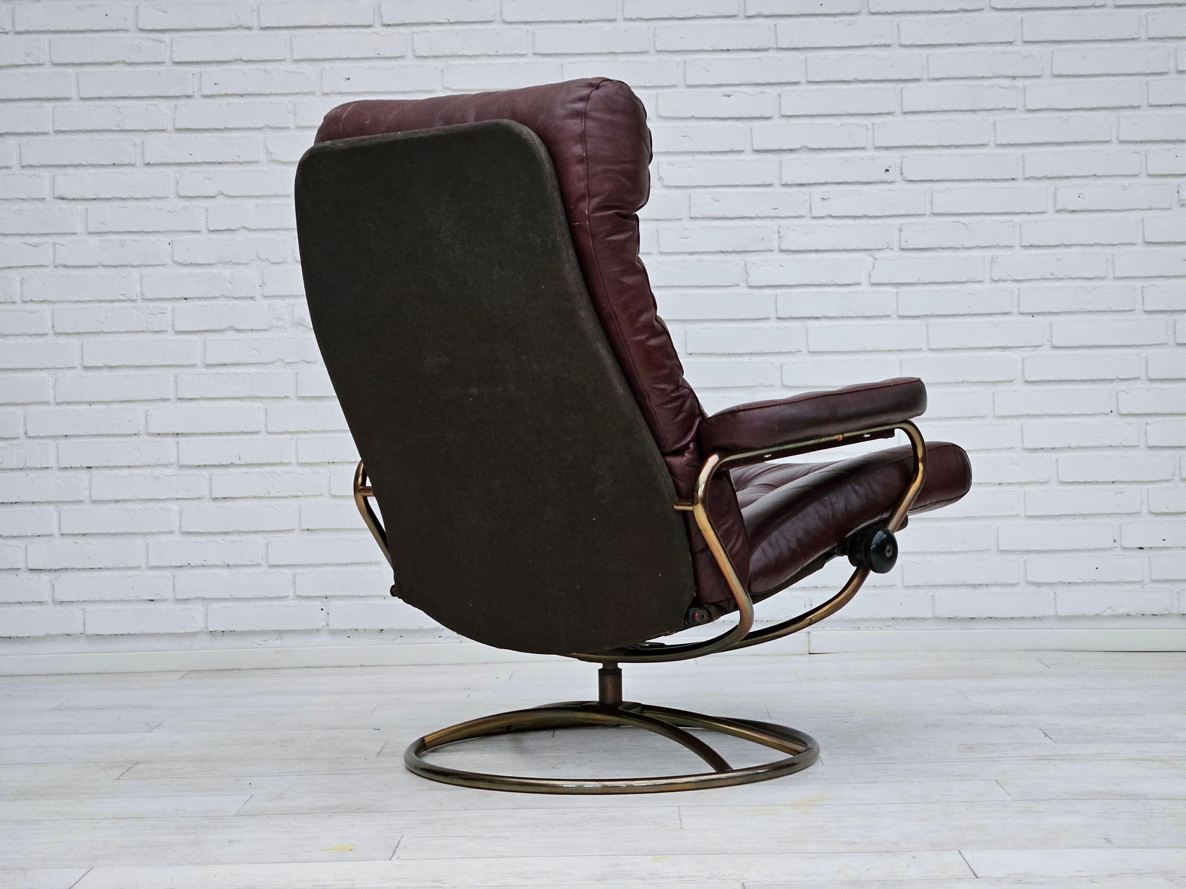 1970s, Norwegian relax swivel chair by Stressless, original very good condition. 6