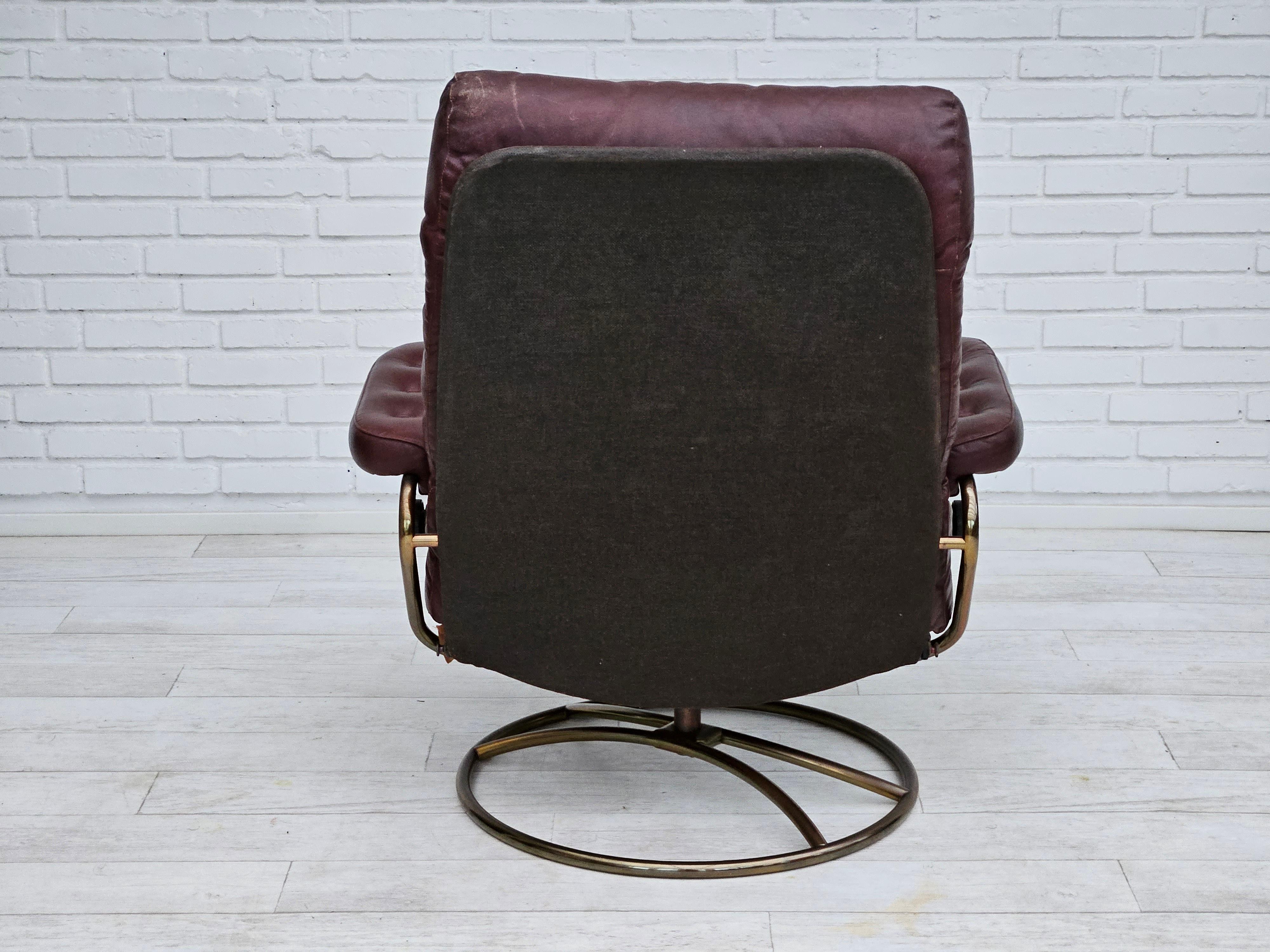 1970s, Norwegian relax swivel chair by Stressless, original very good condition. 7