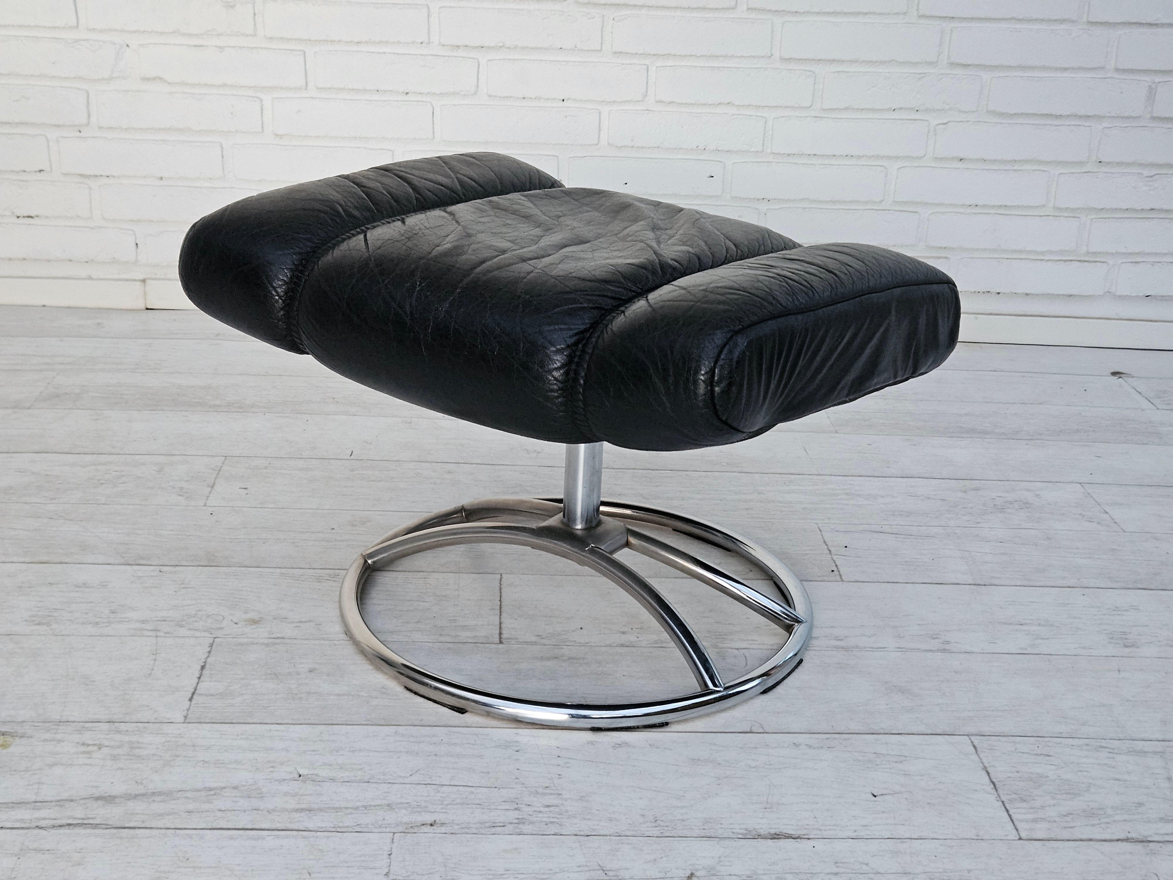 1970s, Norwegian relax swivel chair by Stressless, original very good condition. 11