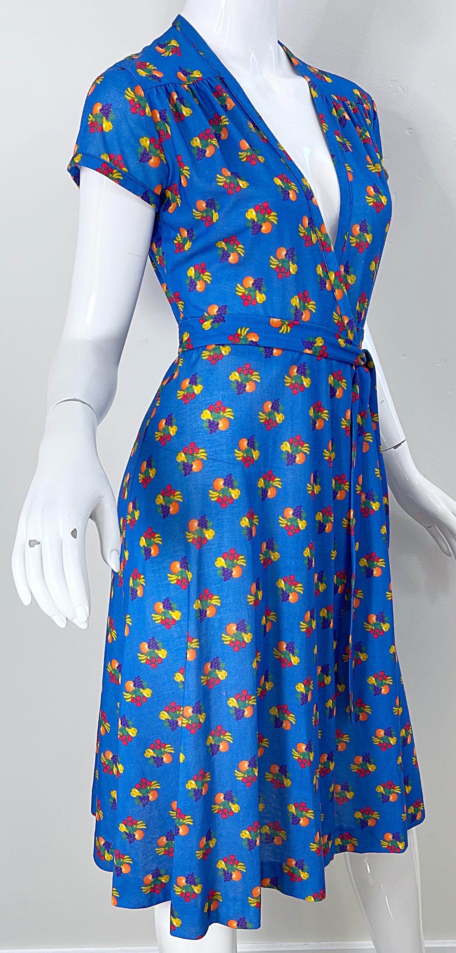 1970s Novelty Fruit Print Blue Multi Color Vintage 70s Stylish V Neck Wrap Dress For Sale 1