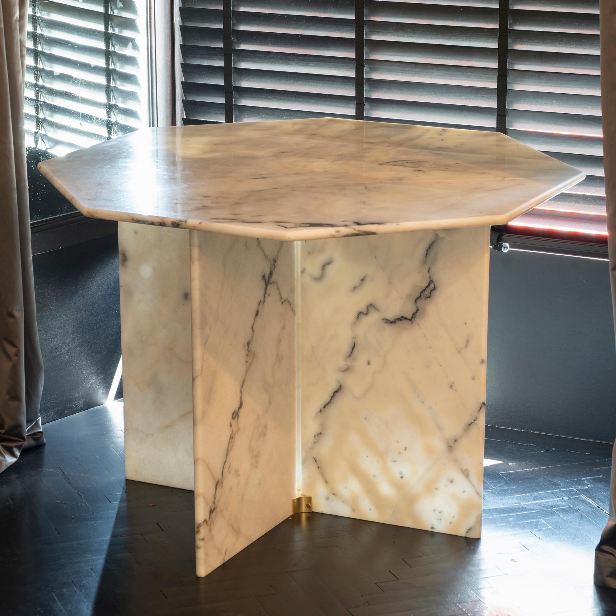 1970s Italian Octagonal Arabescato Cervaiole Marble Table In Good Condition In Firenze, IT