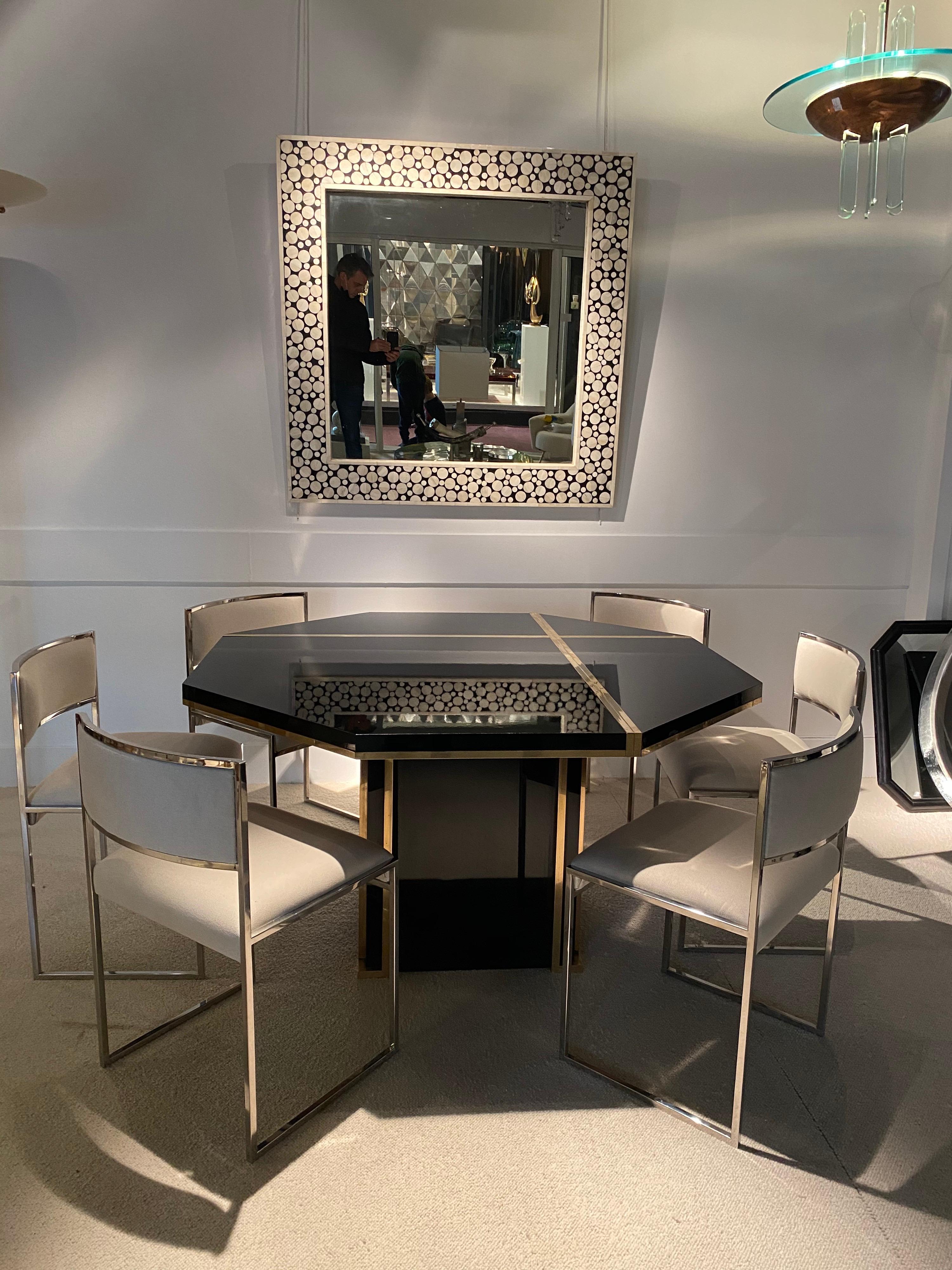 1970s Octogonal Dinning Table in Black Laquered and Brass Details 8