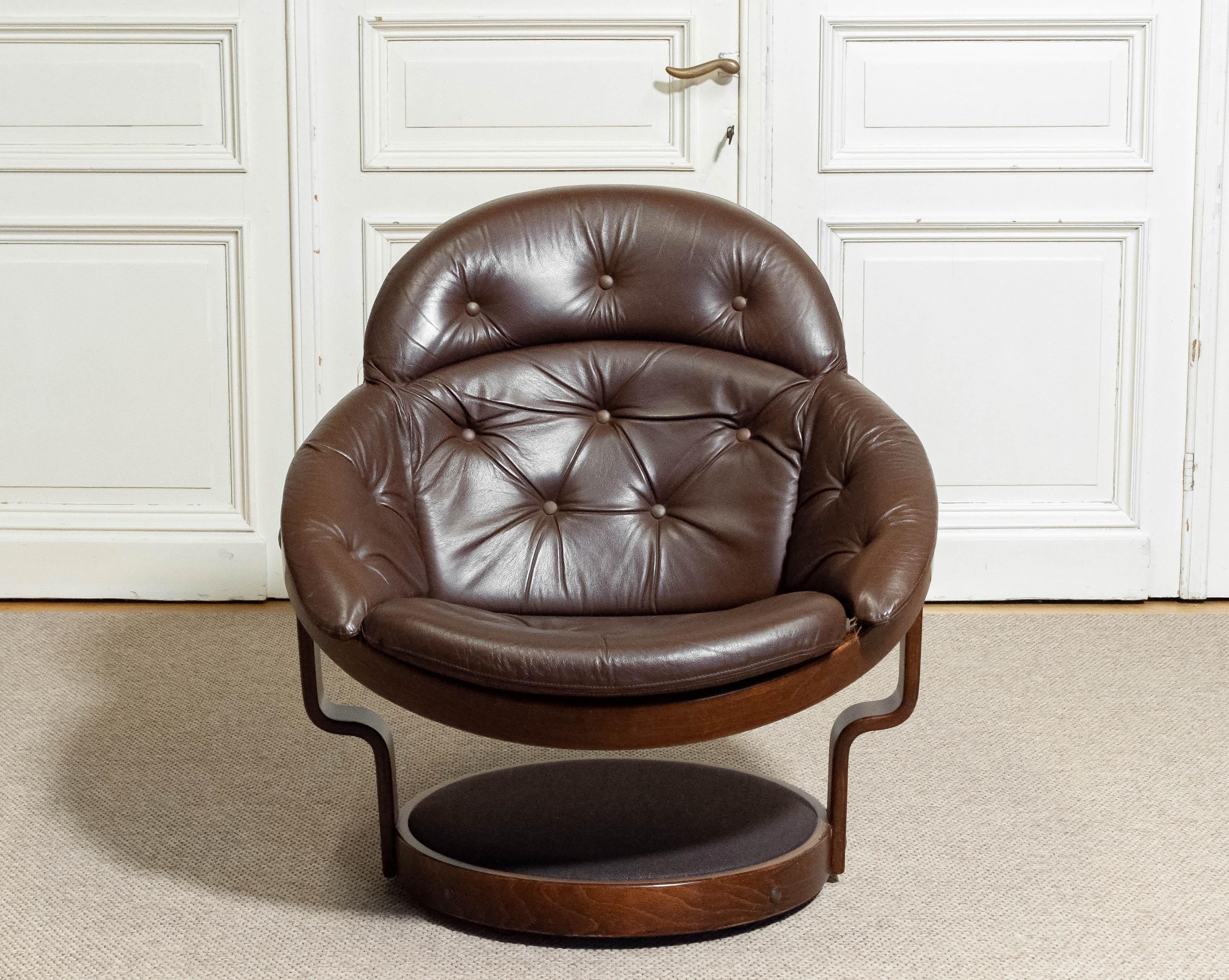 Llamativo sillón giratorio 