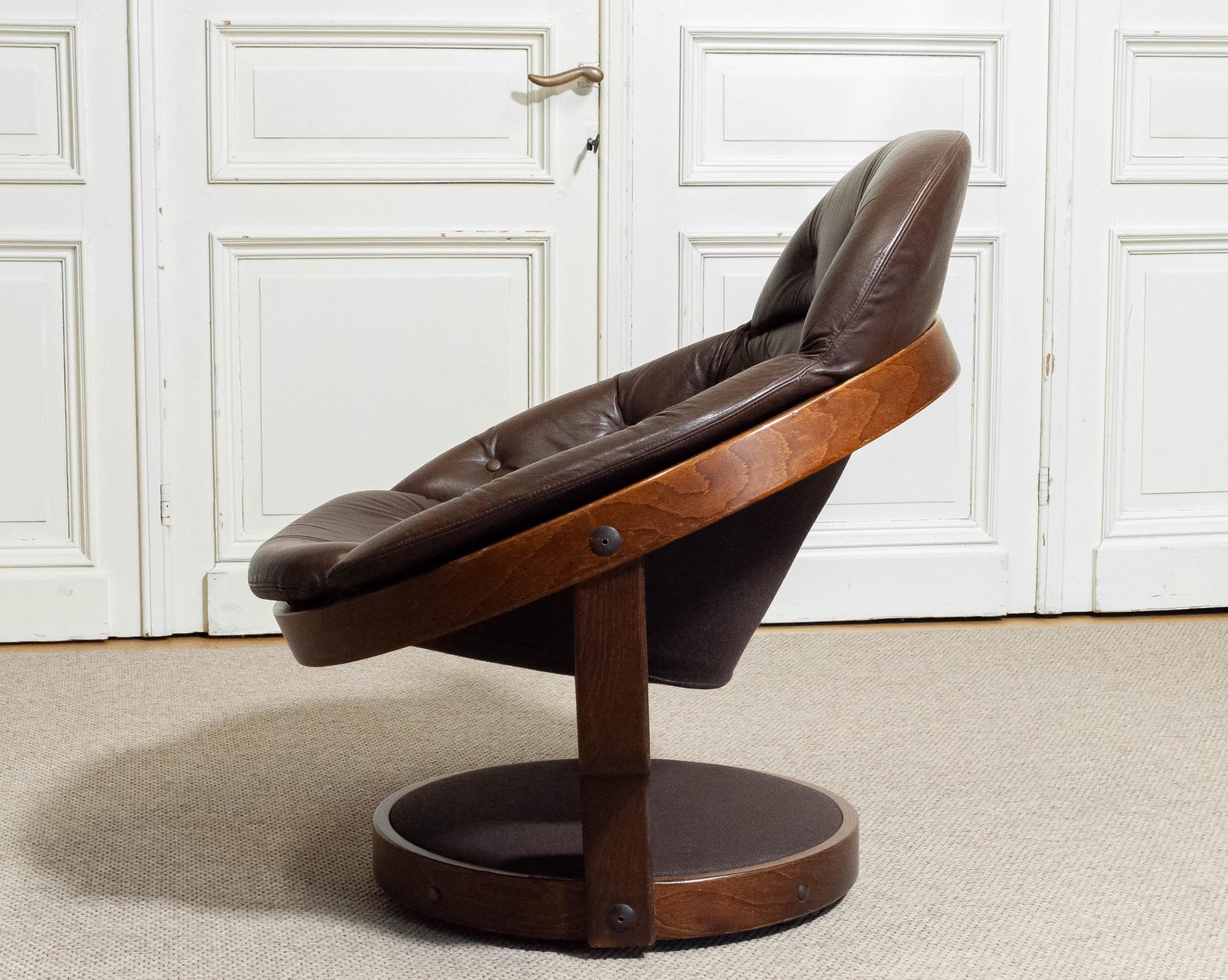 Años 70 Oddmund Vad para VAD Trevarefabrik  Noruega  Silla giratoria 'Convair 4.4 Cuero en venta
