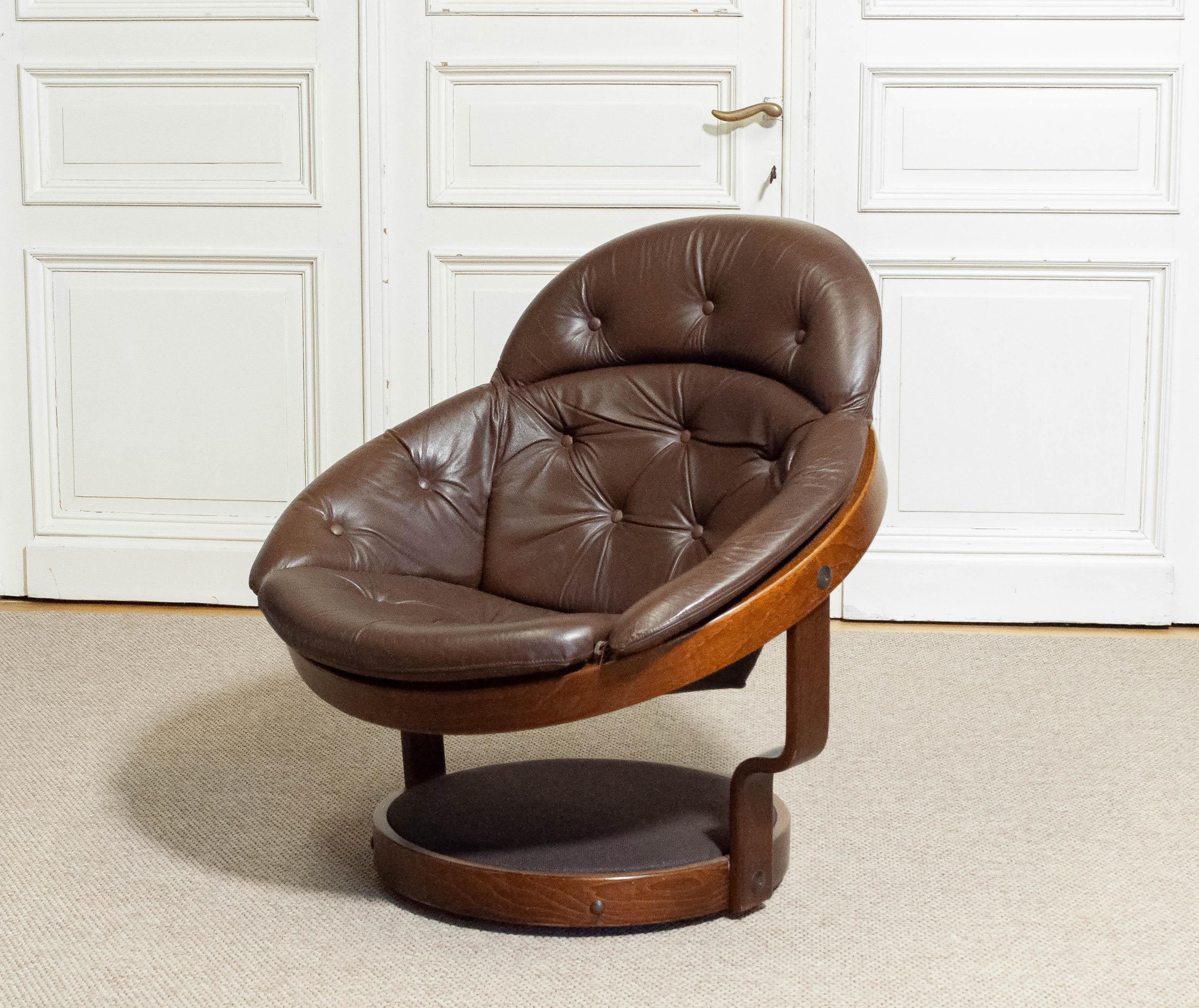 Años 70 Oddmund Vad para VAD Trevarefabrik  Noruega  Silla giratoria 'Convair 4.4 en venta 2