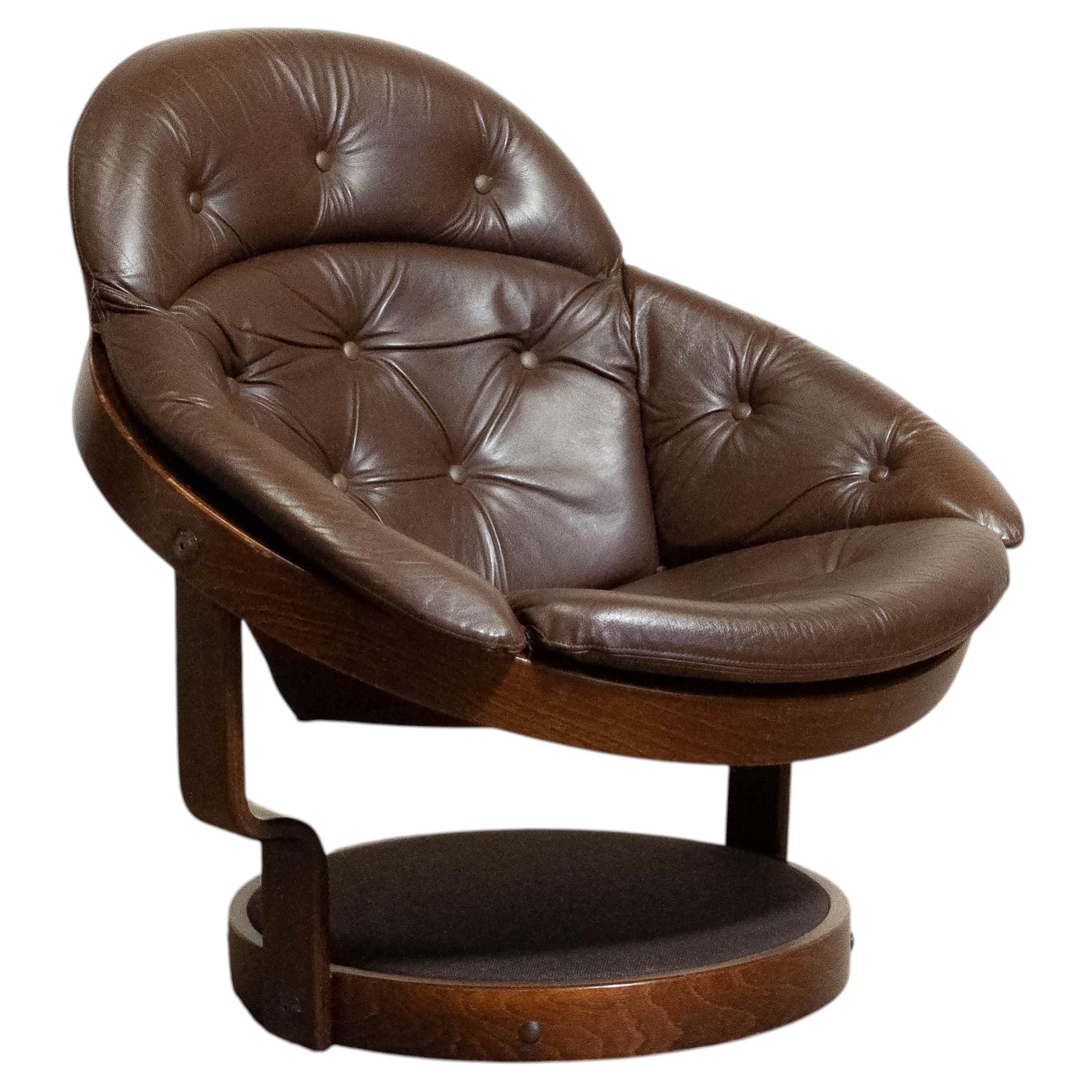 1970s Oddmund Vad for VAD Trevarefabrik  Norway  ‘Convair' Leather Swivel Chair