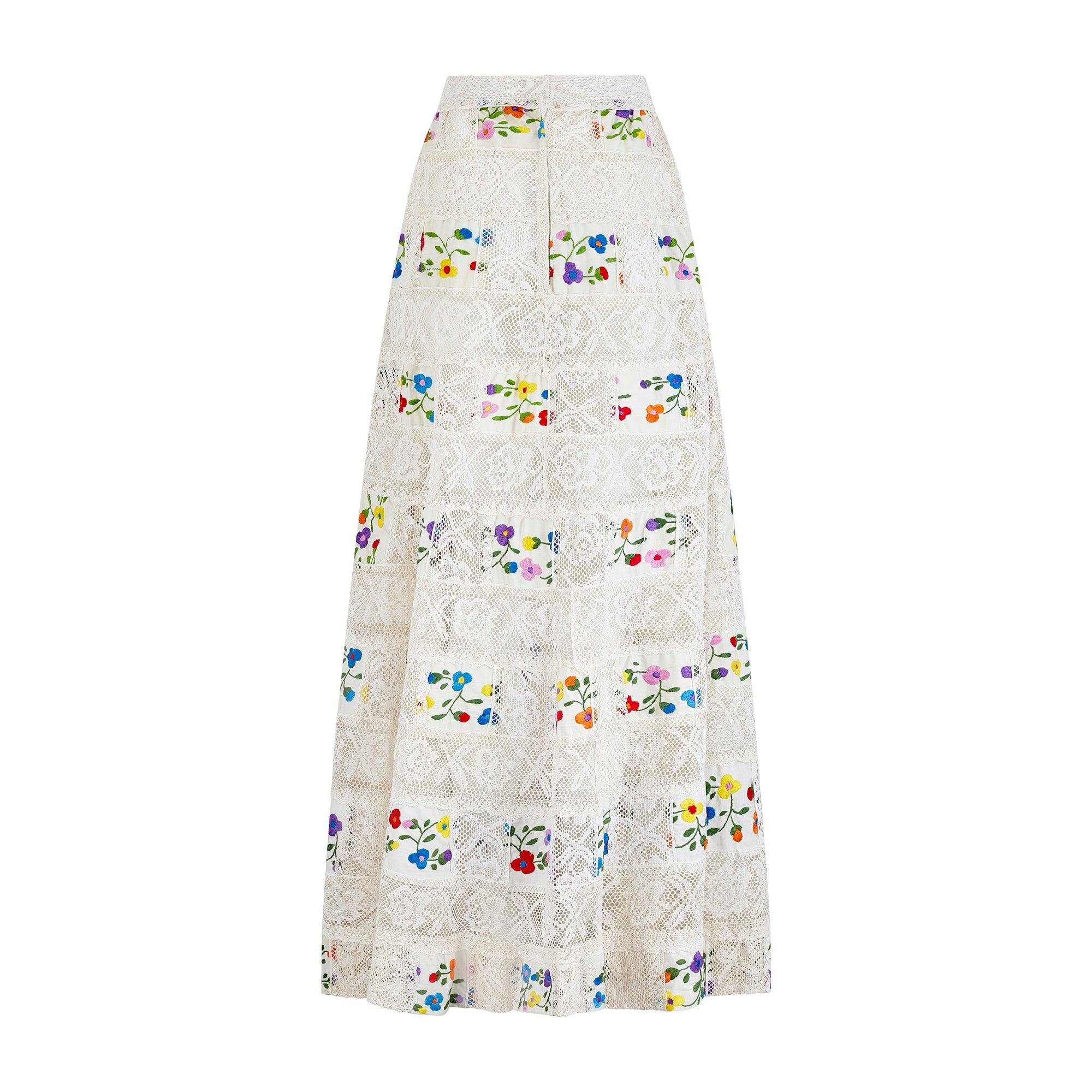 Top e maxi-gonna anni '70 di Off-White con ricamo floreale all'uncinetto In condizioni ottime in vendita a London, GB