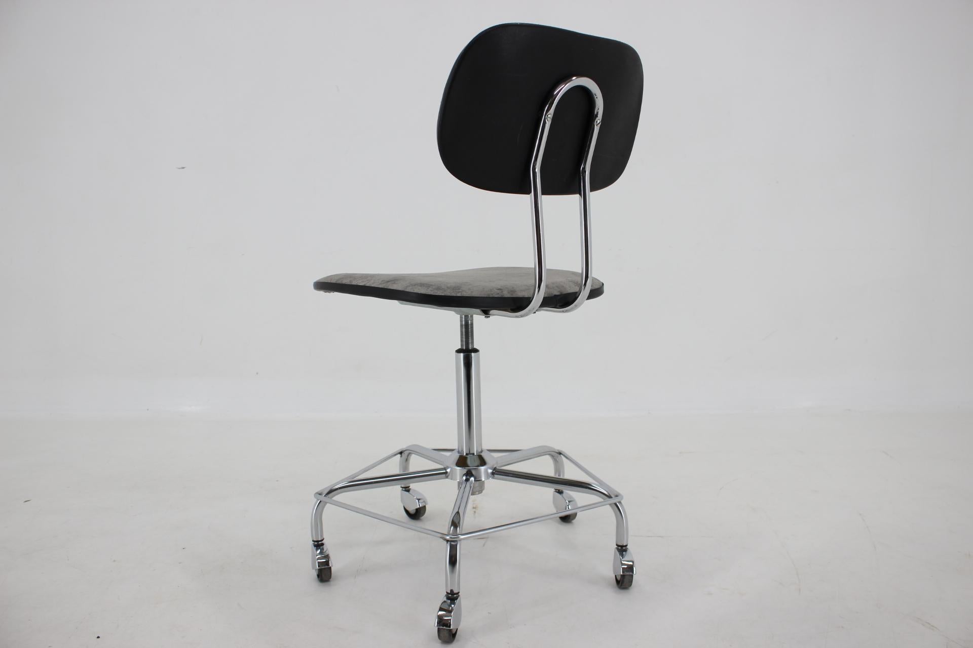 Late 20th Century 1970s Office Chair in Leather, Germany  For Sale