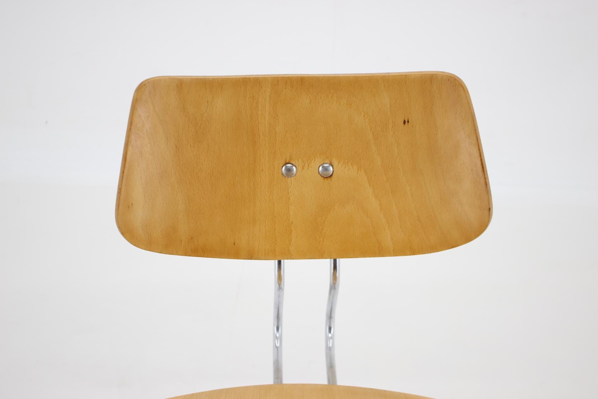 Wood 1970s Office Swivel Chair, Czechoslovakia For Sale