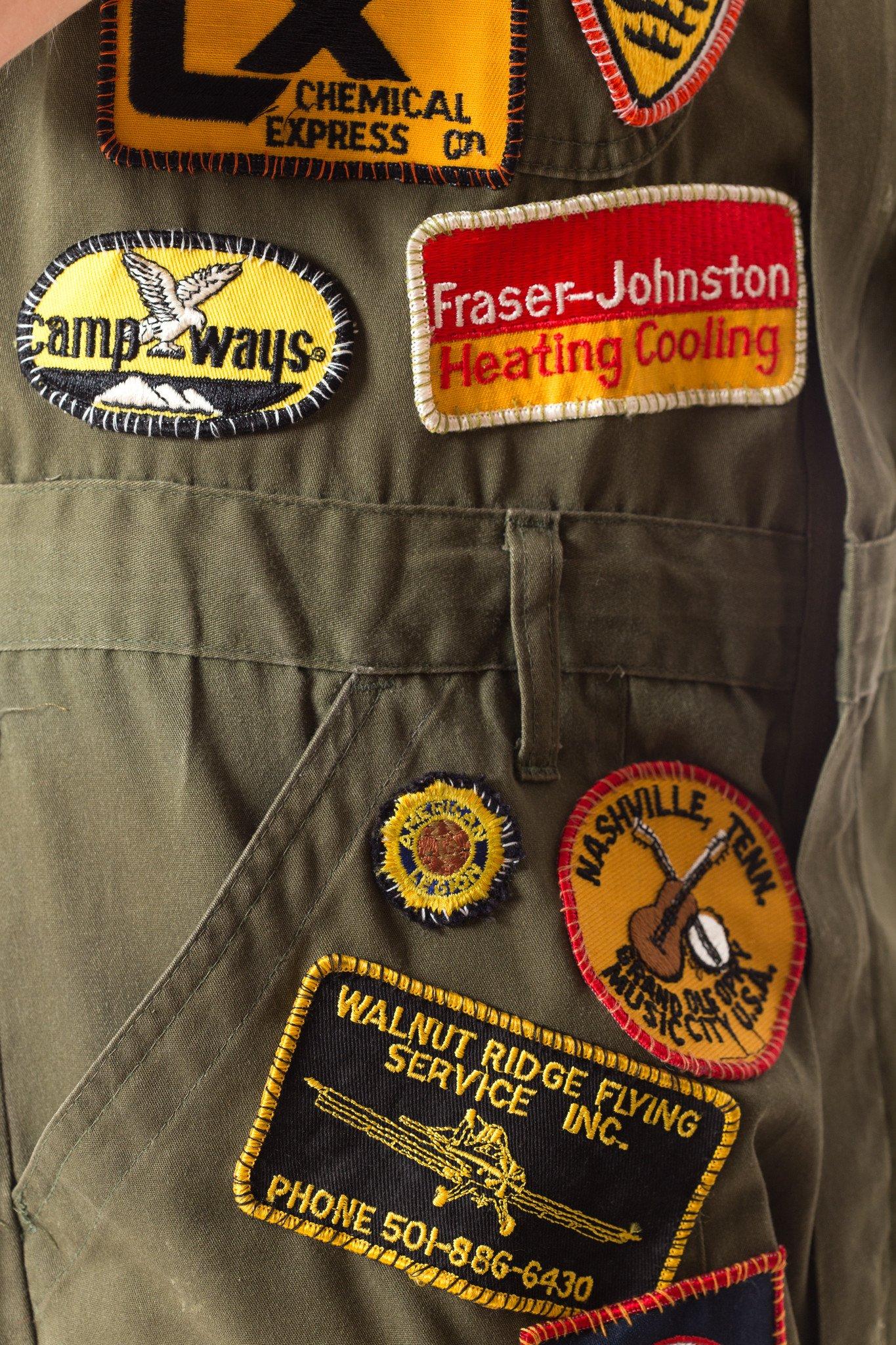 Herren-Militär-Overall aus Baumwolle in Olivgrün aus den 1970er Jahren mit Vintage-Patches 4