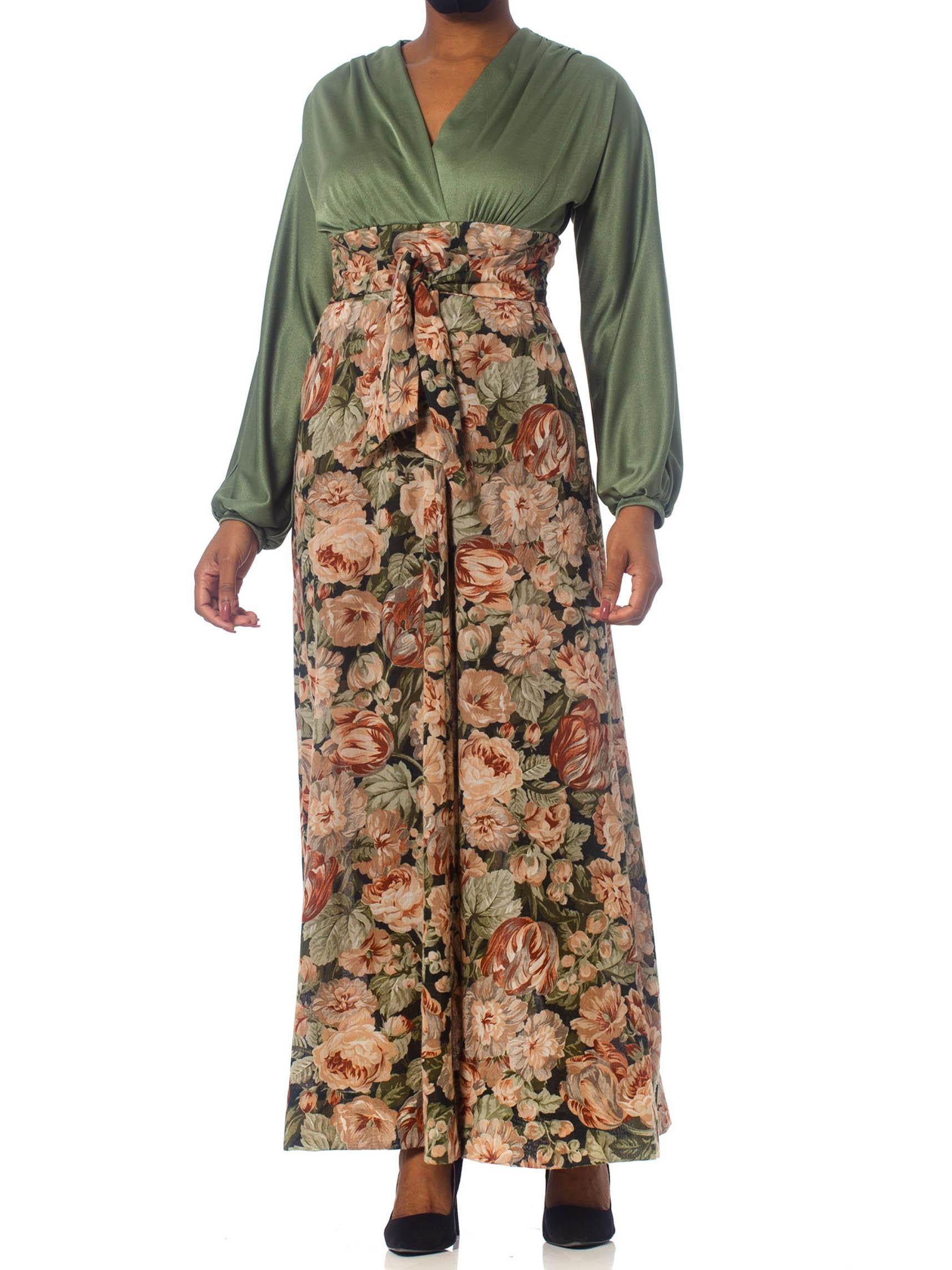 1970S Olive Green Floral Polyester Maxi Dress With Sleeves In Excellent Condition For Sale In New York, NY