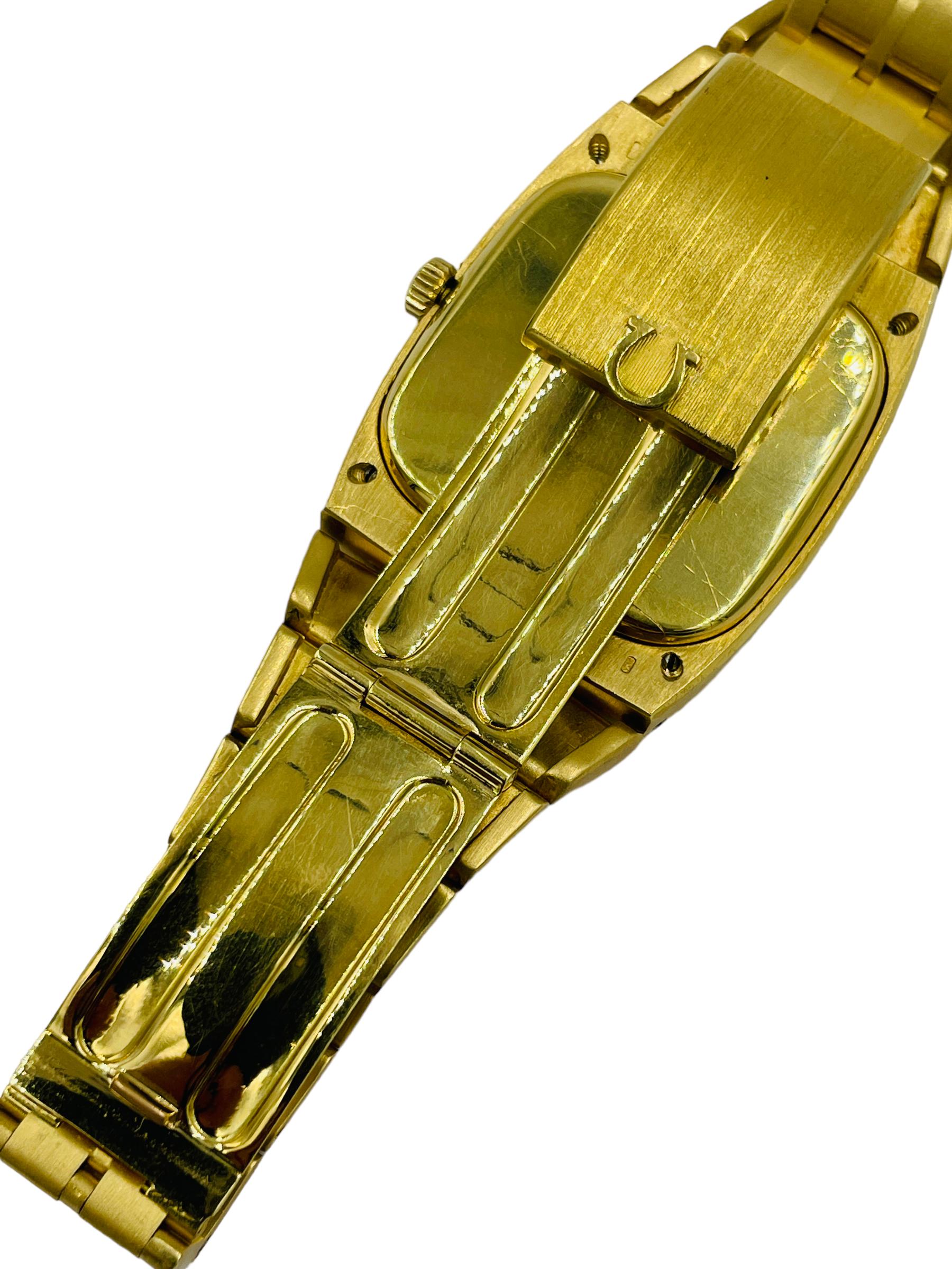 Women's or Men's 1970s Omega Constellation 18k Yellow Gold Wristwatch
