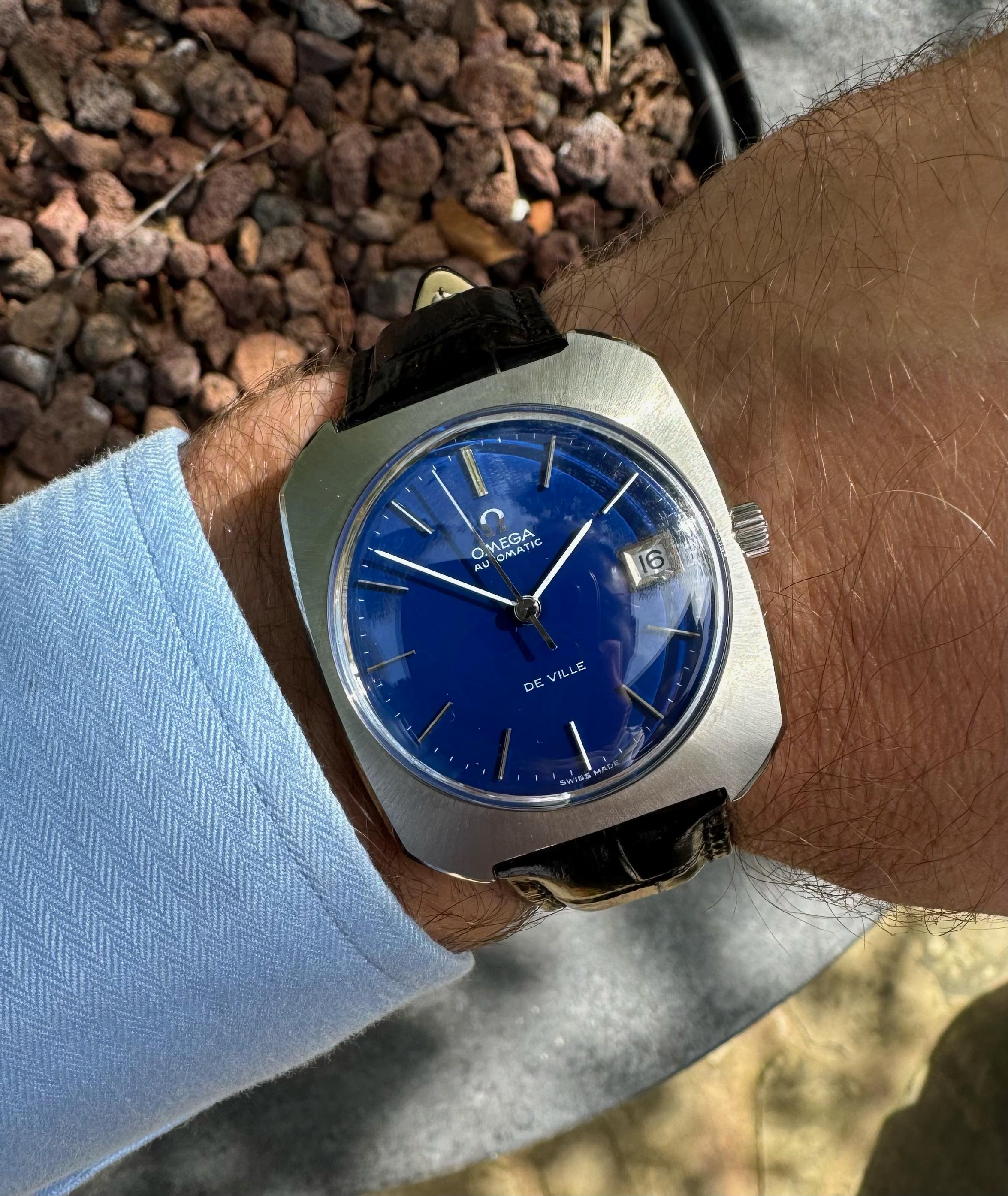 1970's Omega De Ville Mens Large Retro Dress with Navy Blue Dial - SS For Sale 5