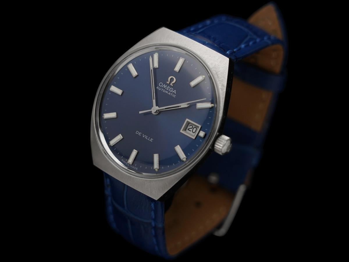 1970's Omega De Ville Vintage Mens Automatic Classic Retro Watch - SS In Good Condition For Sale In Suwanee, GA