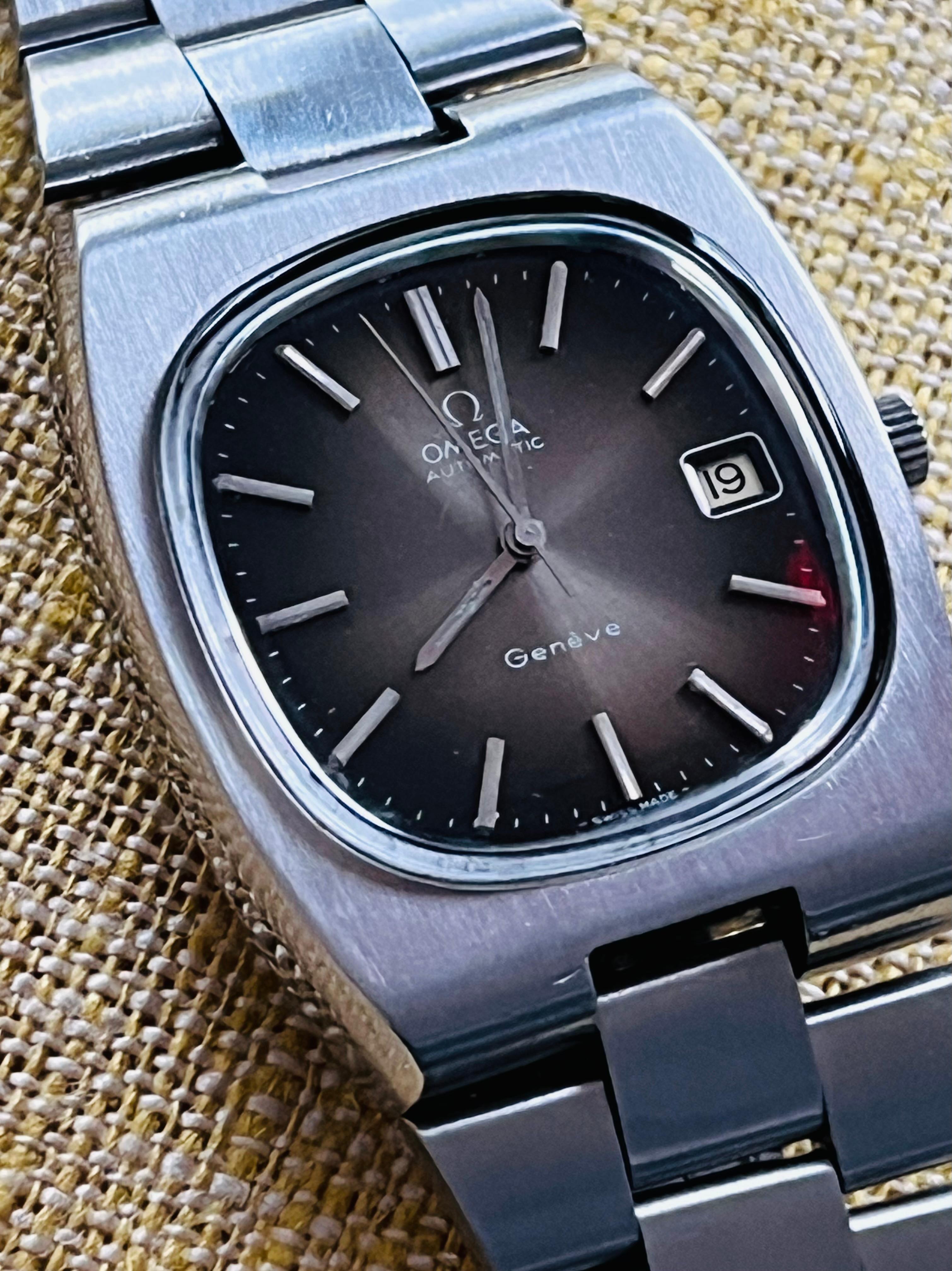 1970's Omega Geneve Vintage Herren TV-förmige Uhr mit Original Tropical Zifferblatt im Angebot 2