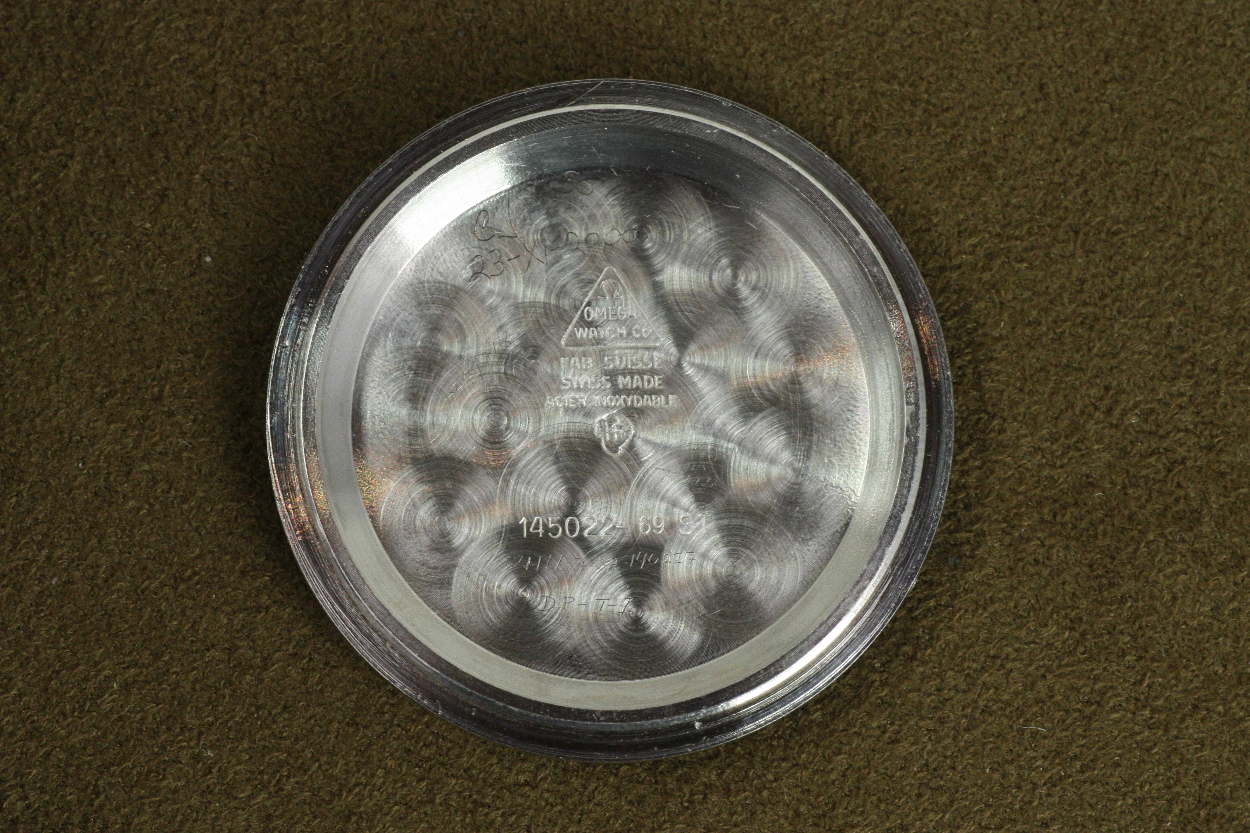 Reloj Omega Speedmaster Moon de los años 70 Primera generación Fondo de caja de escritura recta en venta 7