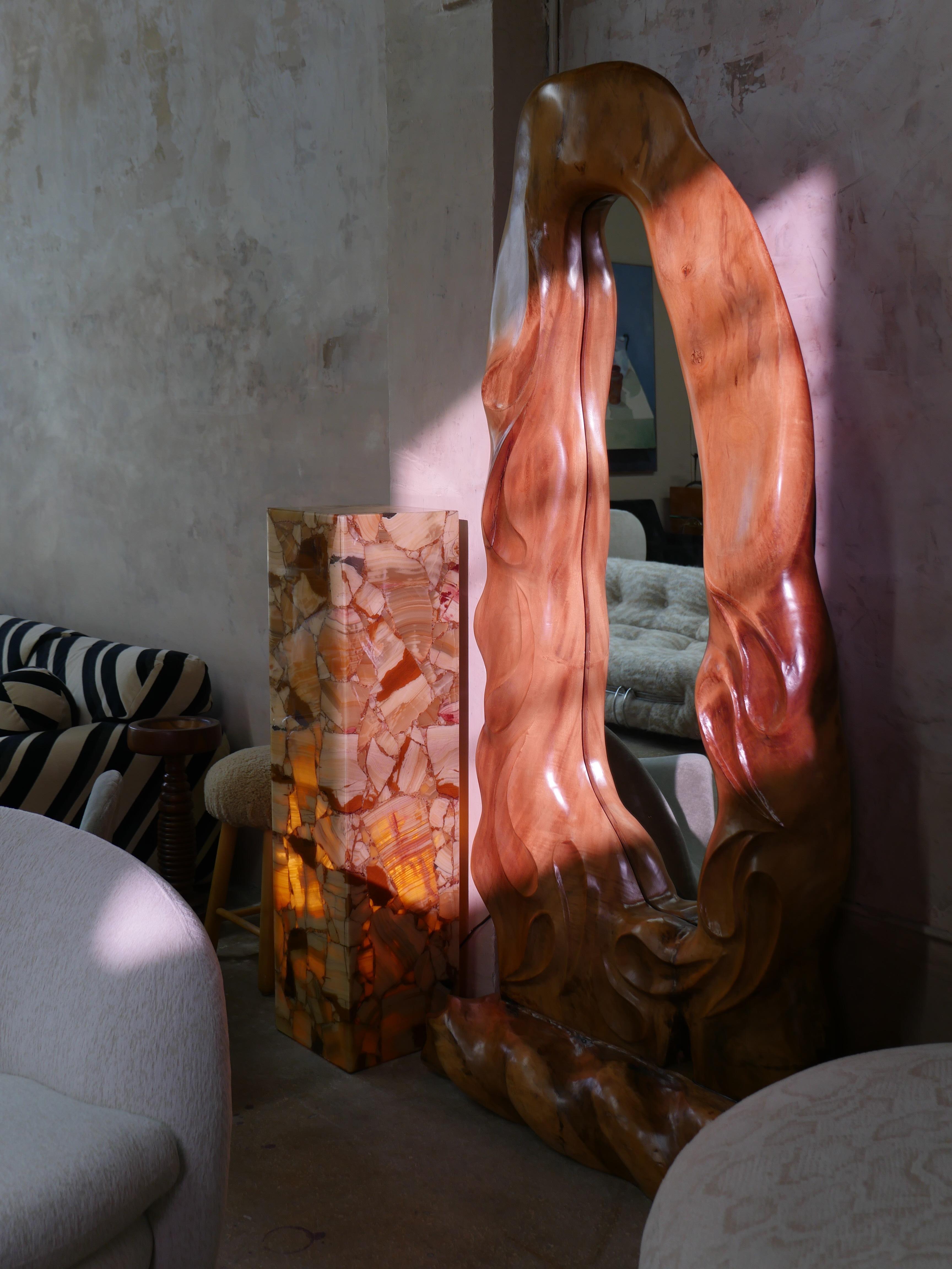 Américain Lampadaire à piédestal en onyx et agate des années 1970 en vente