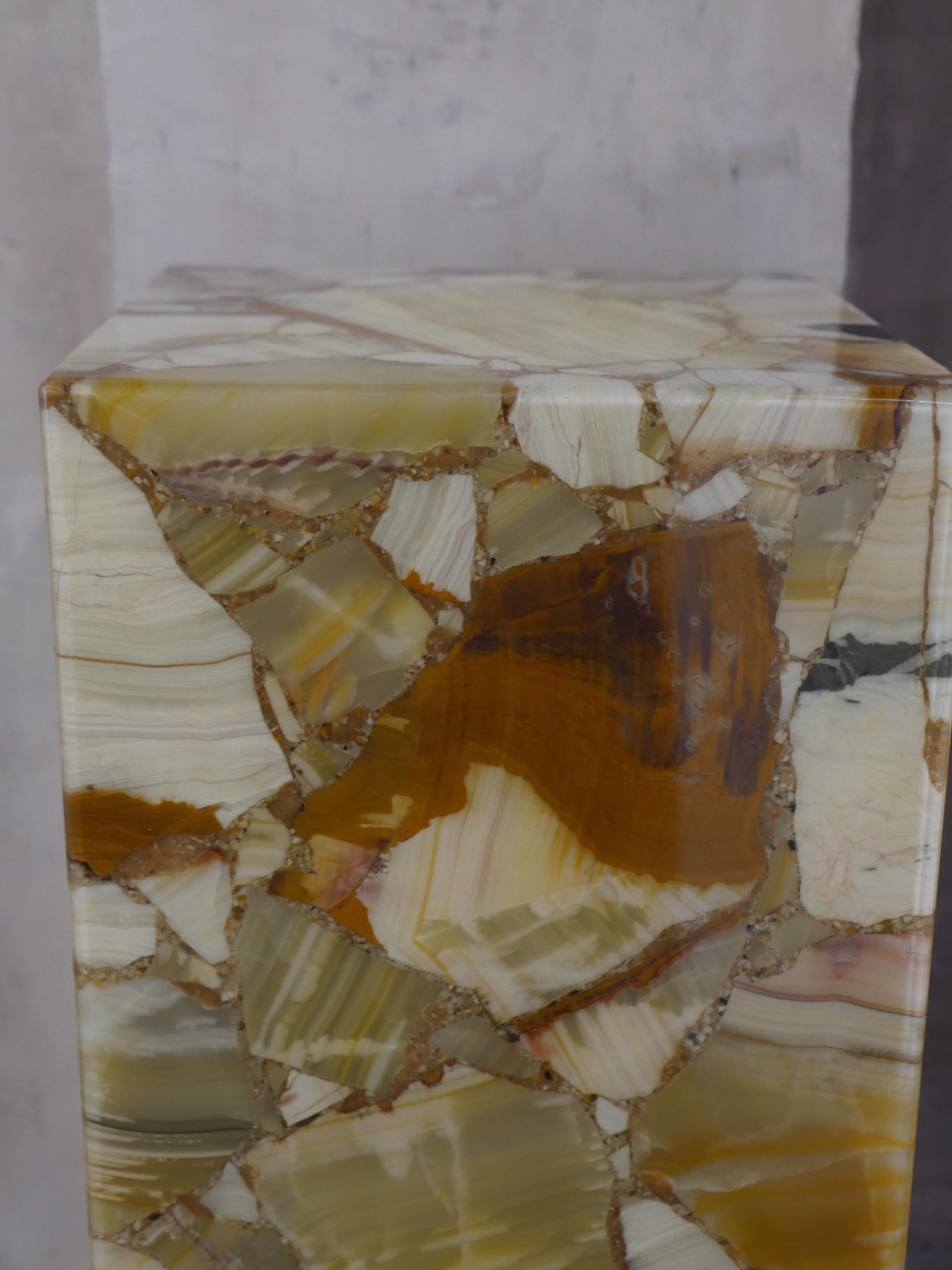 Lampadaire à piédestal en onyx et agate des années 1970 en vente 3