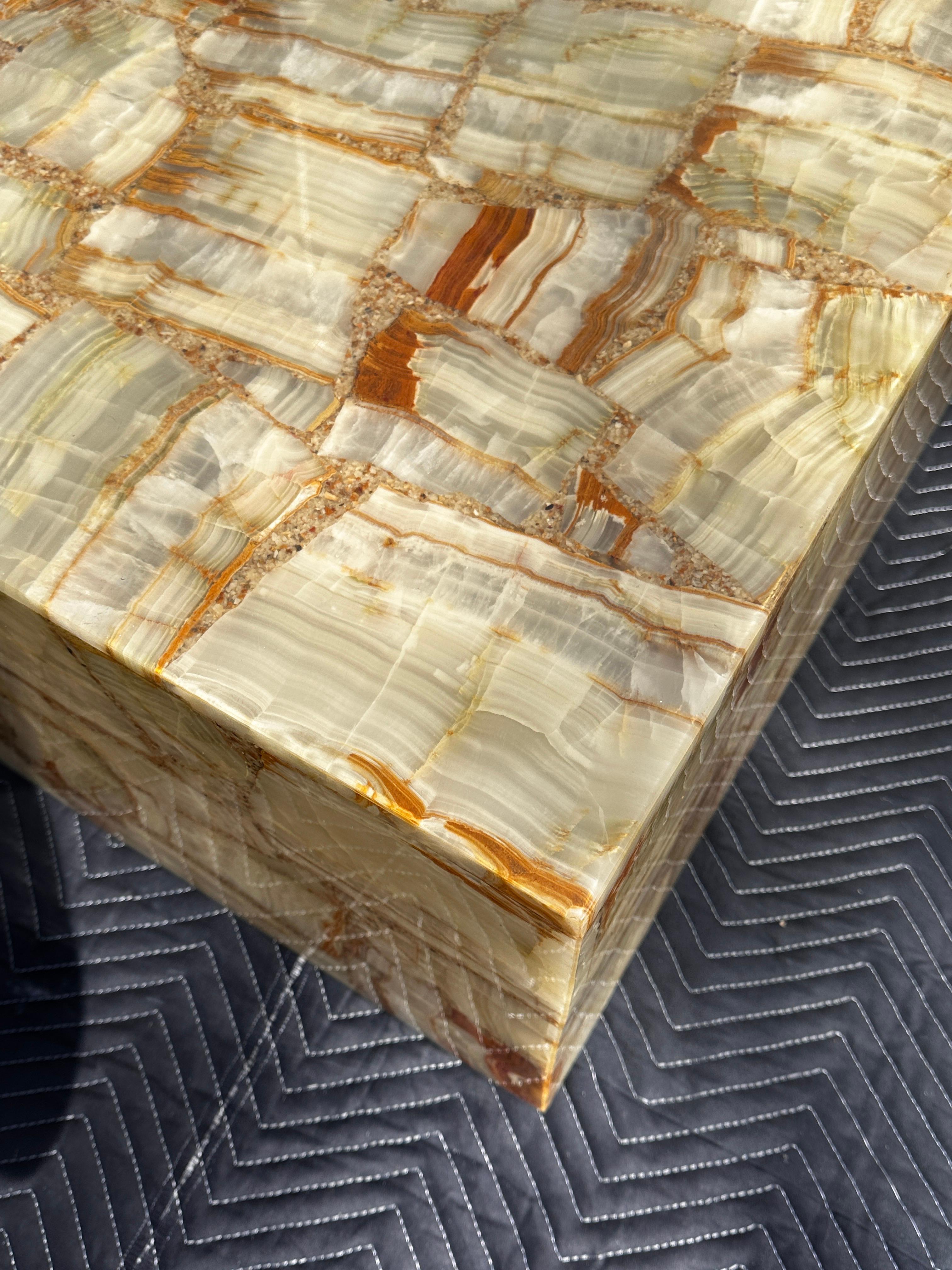 Fin du 20e siècle 1970 Onyx Plinth Coffee Table Large Square Minimalist Cube en vente