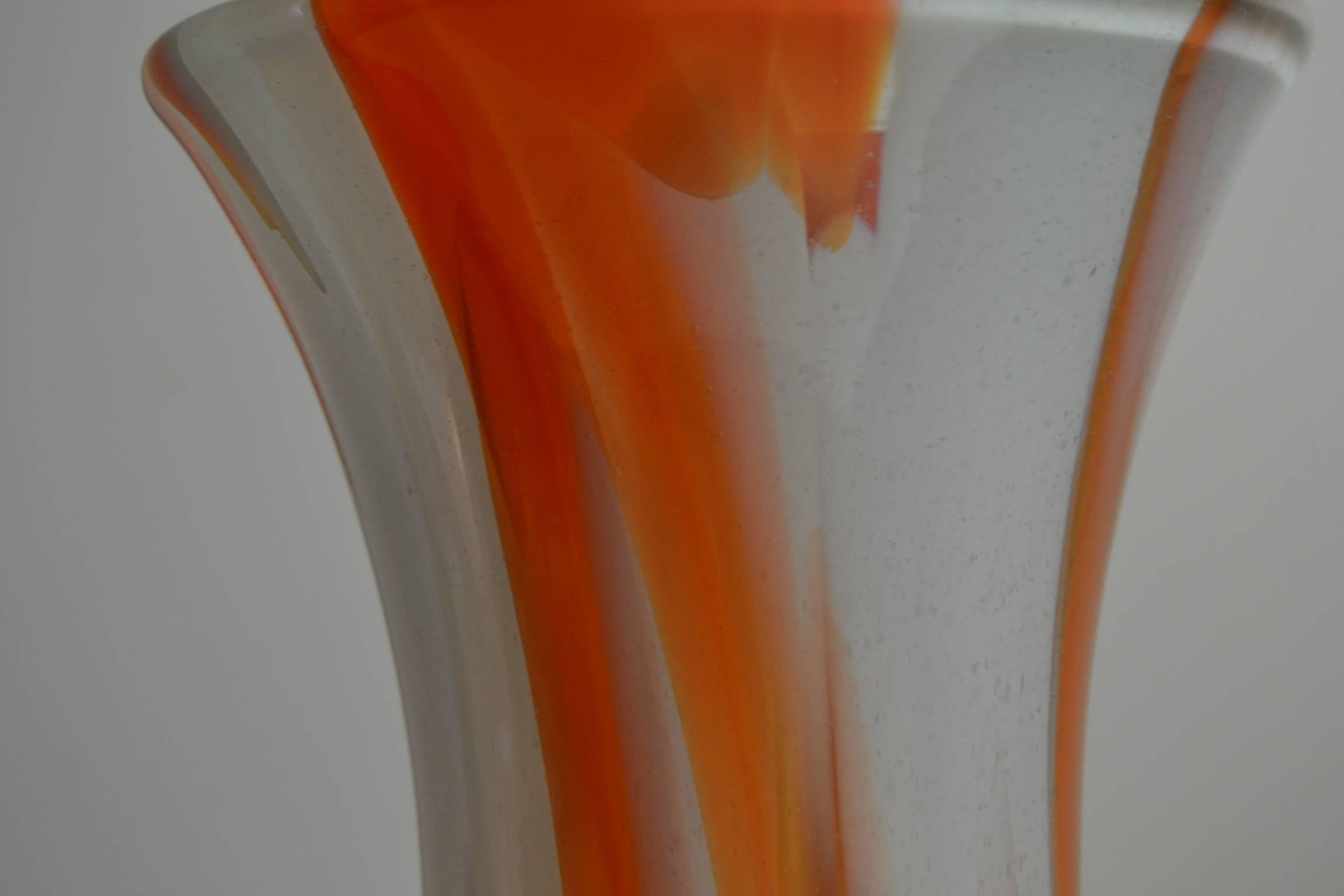 1970er Jahre Orange:: weiß marmoriertes Muranoglas Bodenvase:: Carlo Moretti Italien 4