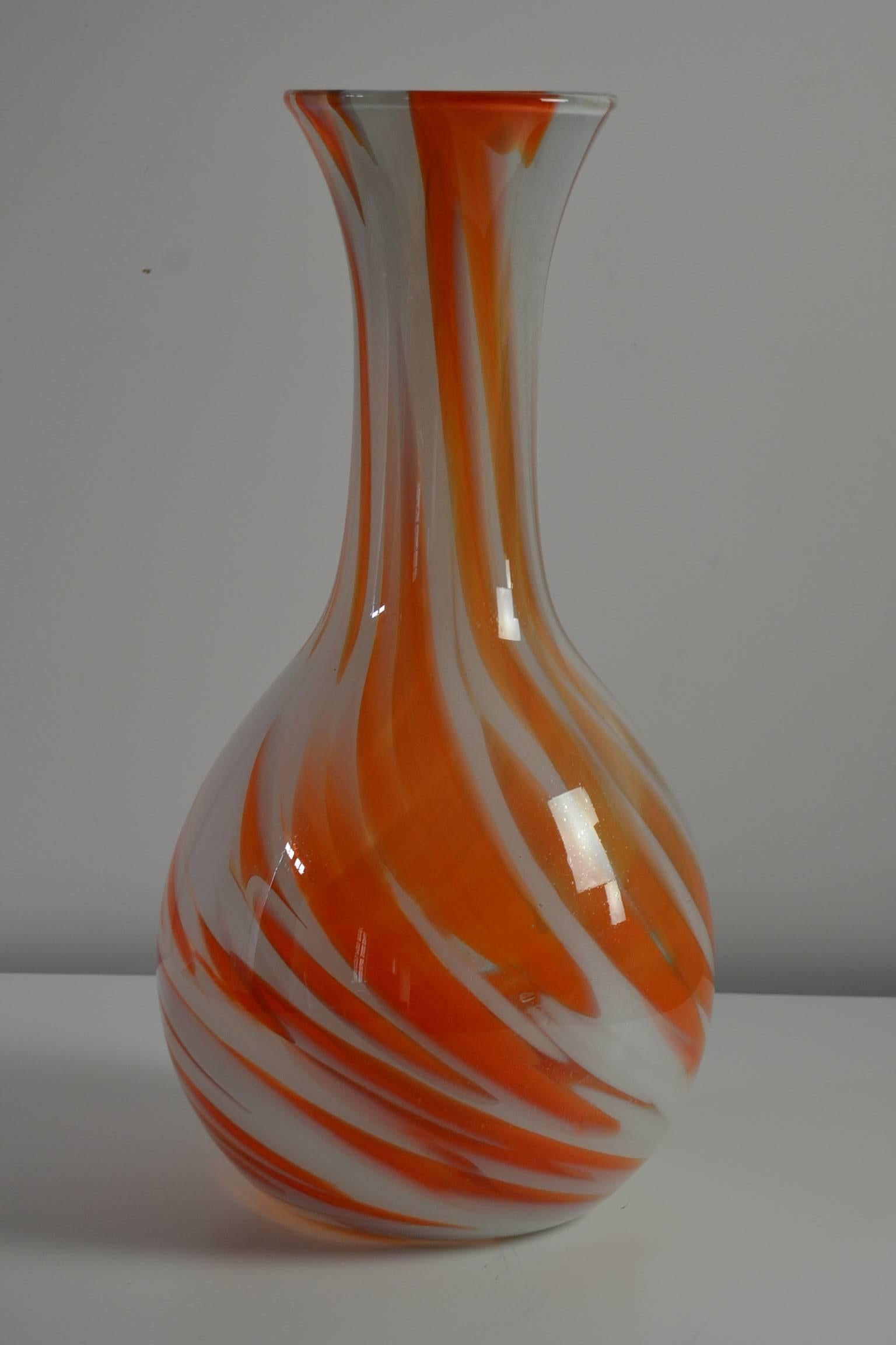 1970er Jahre Orange:: weiß marmoriertes Muranoglas Bodenvase:: Carlo Moretti Italien 6