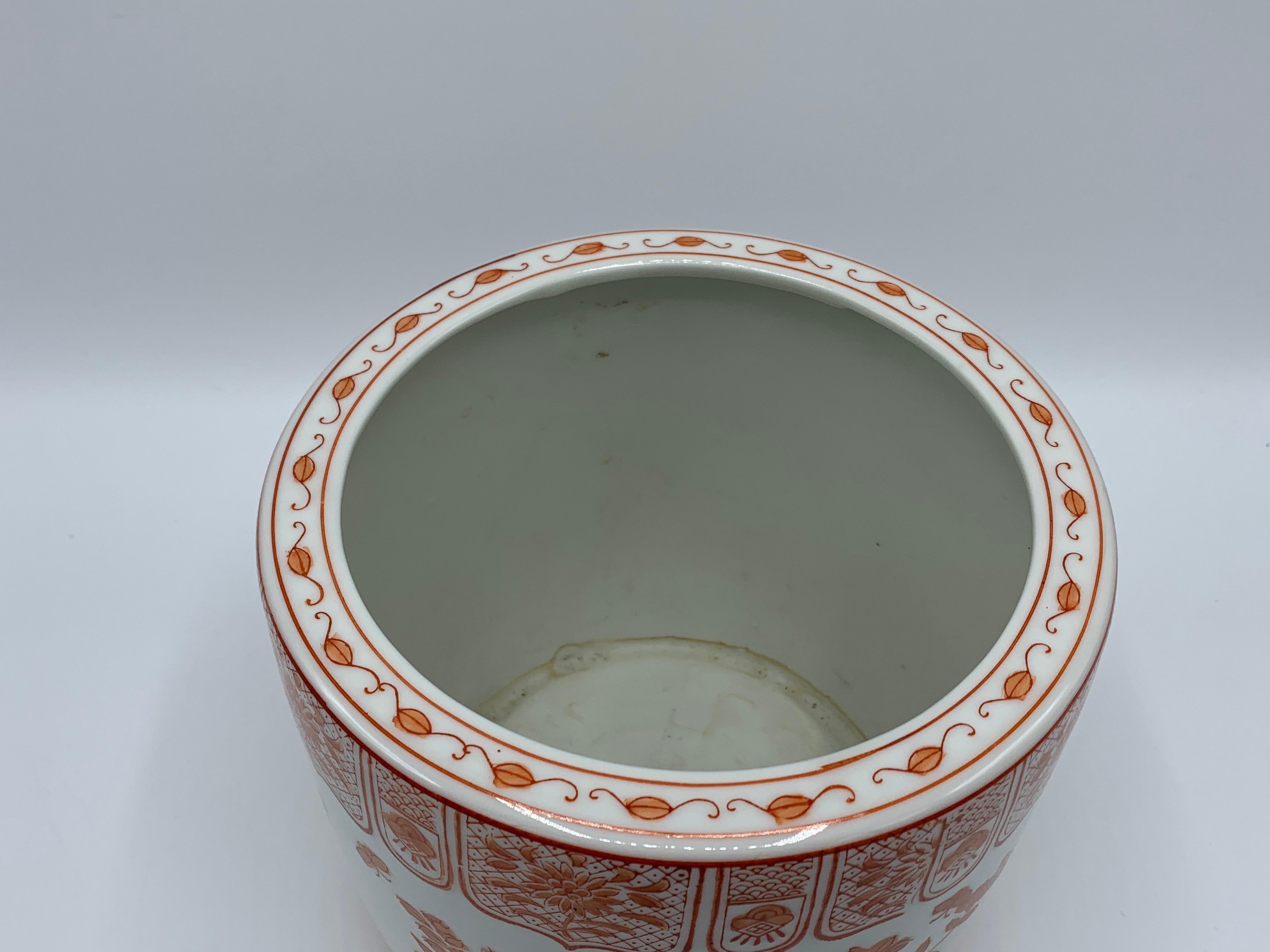 1970s Orange and White Floral Painted Cachepot In Good Condition In Richmond, VA