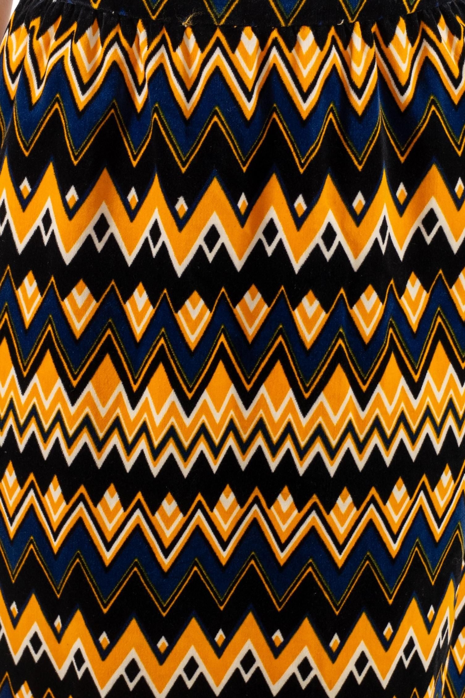 Maxi gonna in velluto di cotone geometrico arancione e marrone degli anni '70 in vendita 4