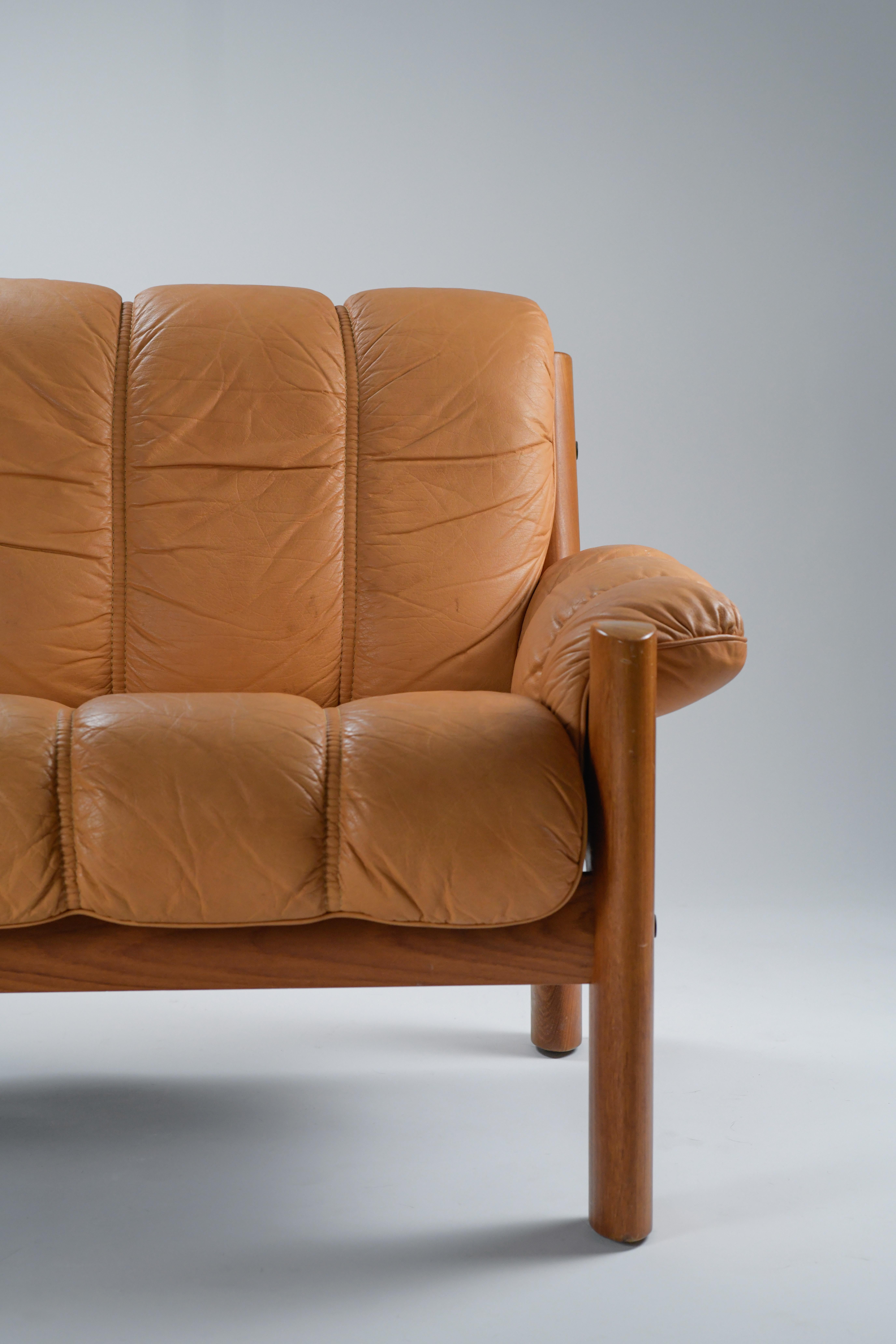 Mid-Century Modern Canapé Loveseat d'Ekornes en cuir orange des années 1970  en vente