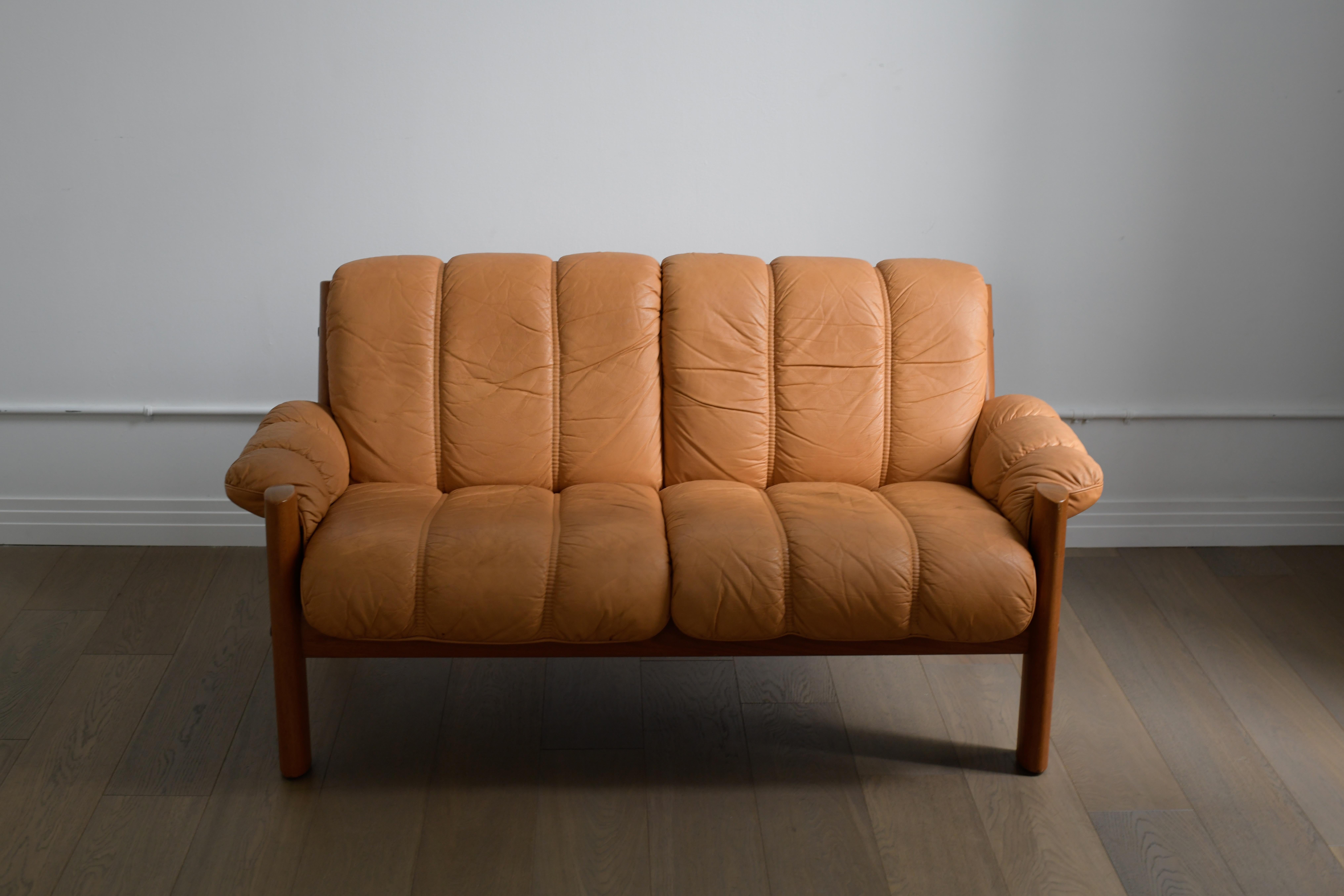 Norwegian 1970s Orange Leather Loveseat Sofa by Ekornes  For Sale