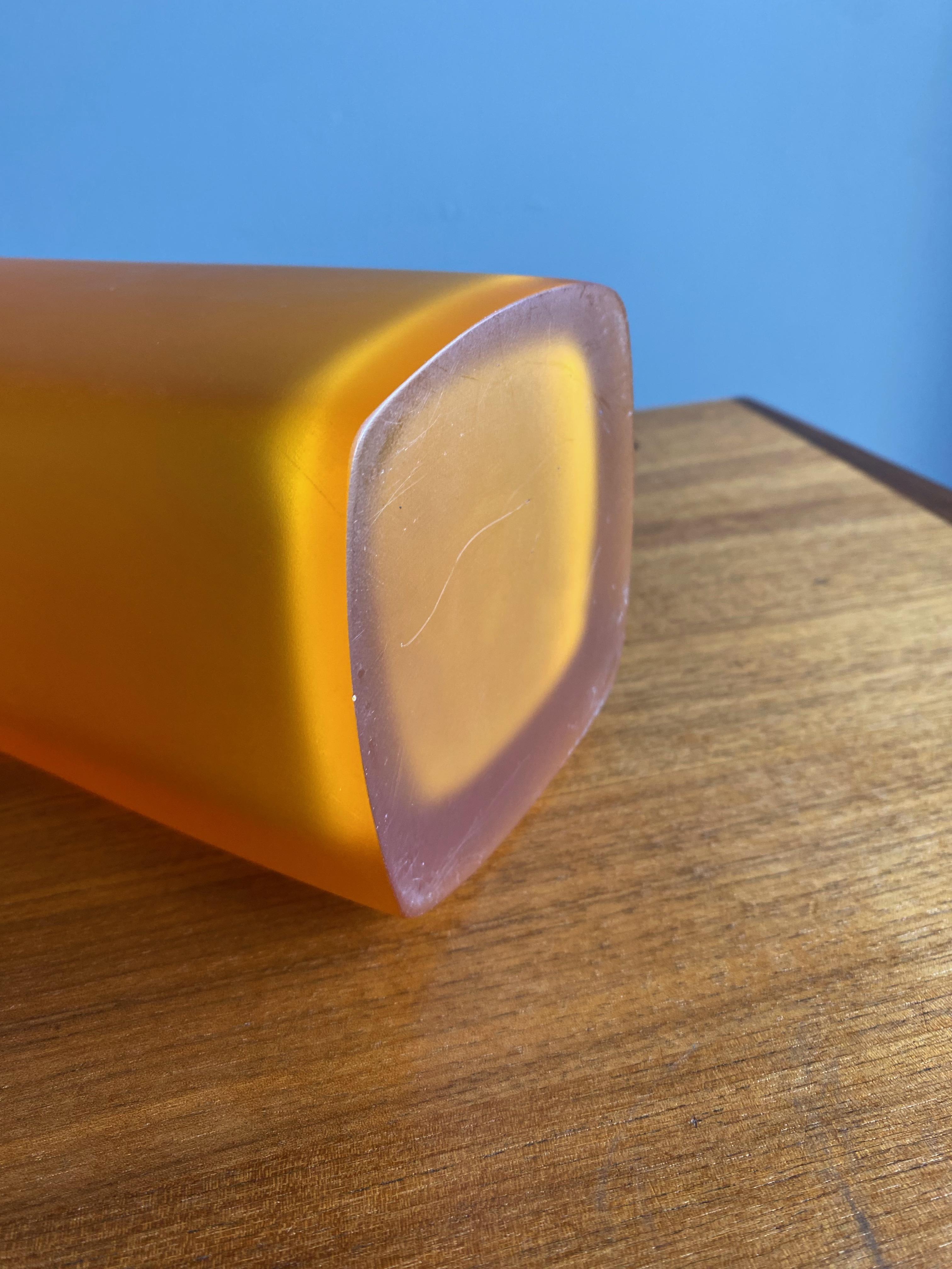 Vaso di plastica arancione anni '70 in vendita 4
