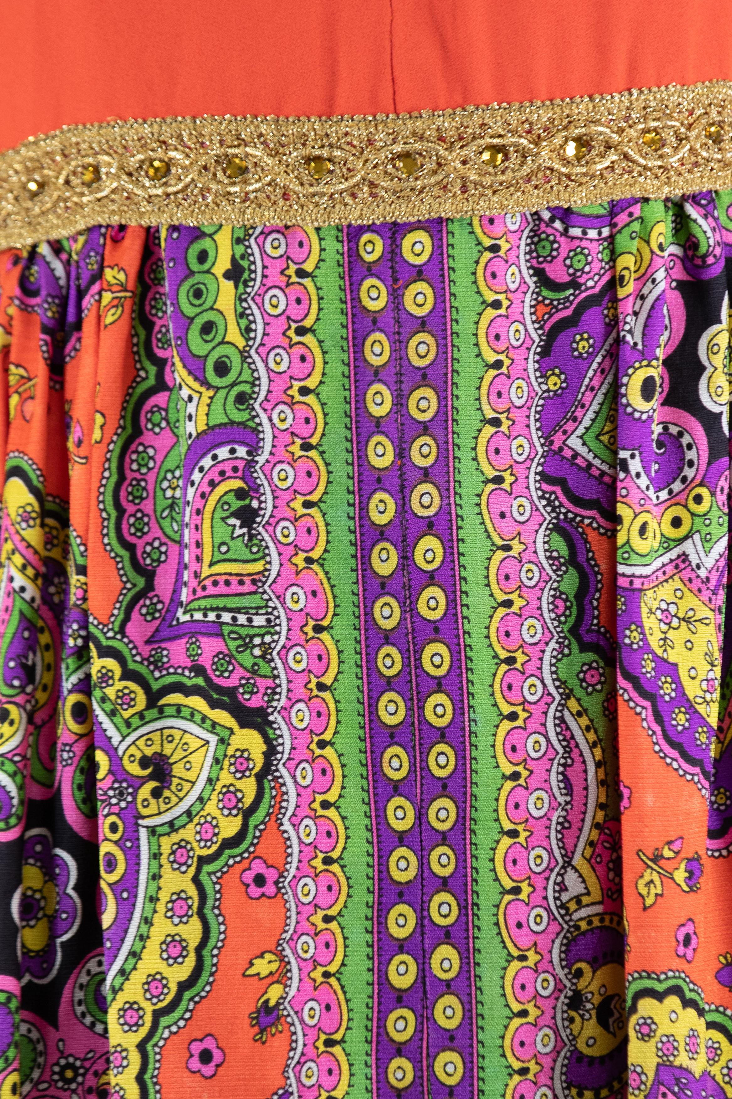 1970S Orange Psychedelic Paisley Print Dress With Keyhole Neck And Gold Braided For Sale 3