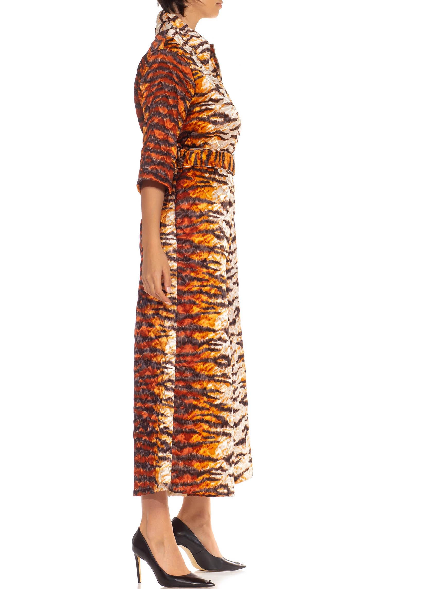 Marron Combinaison matelassée en polyester mélangé imprimé tigre orange et blanc des années 1970 en vente
