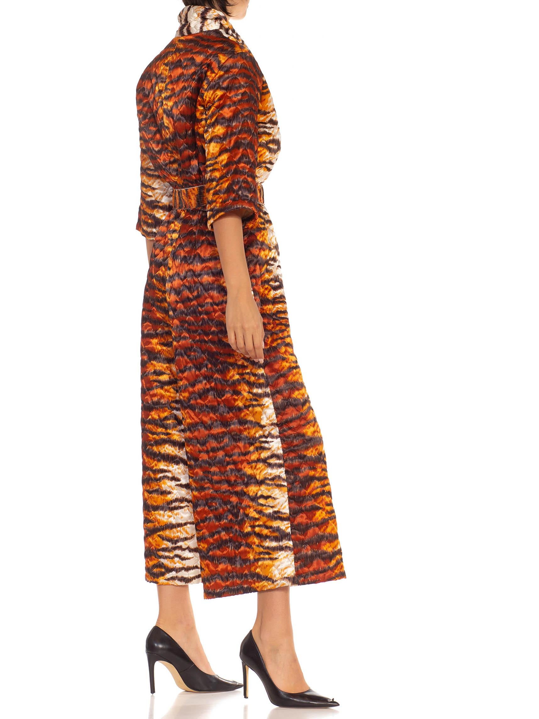 Orange & Weißer gesteppter Jumpsuit aus Polyestermischung mit Tigermuster aus den 1970er Jahren Damen im Angebot