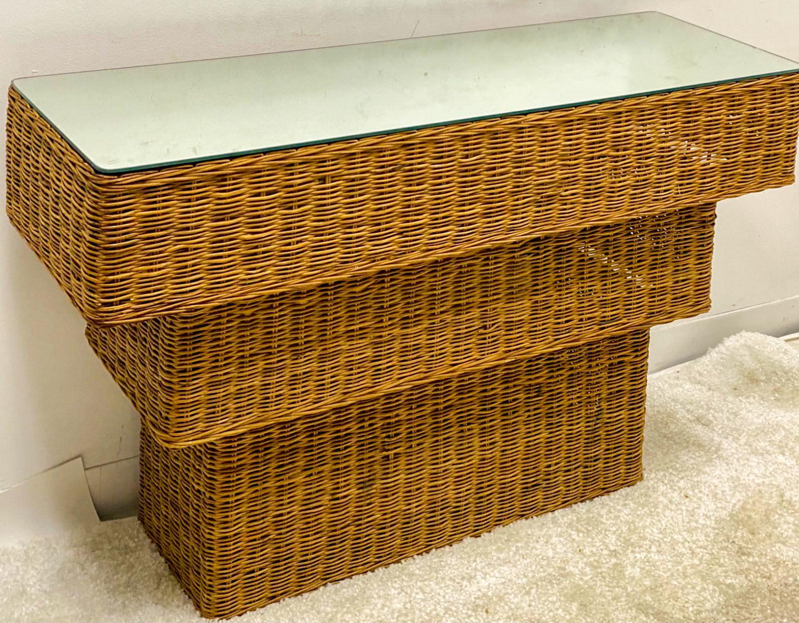 1970s Organic Modern Graduated Wicker Console Table In Good Condition In Kennesaw, GA