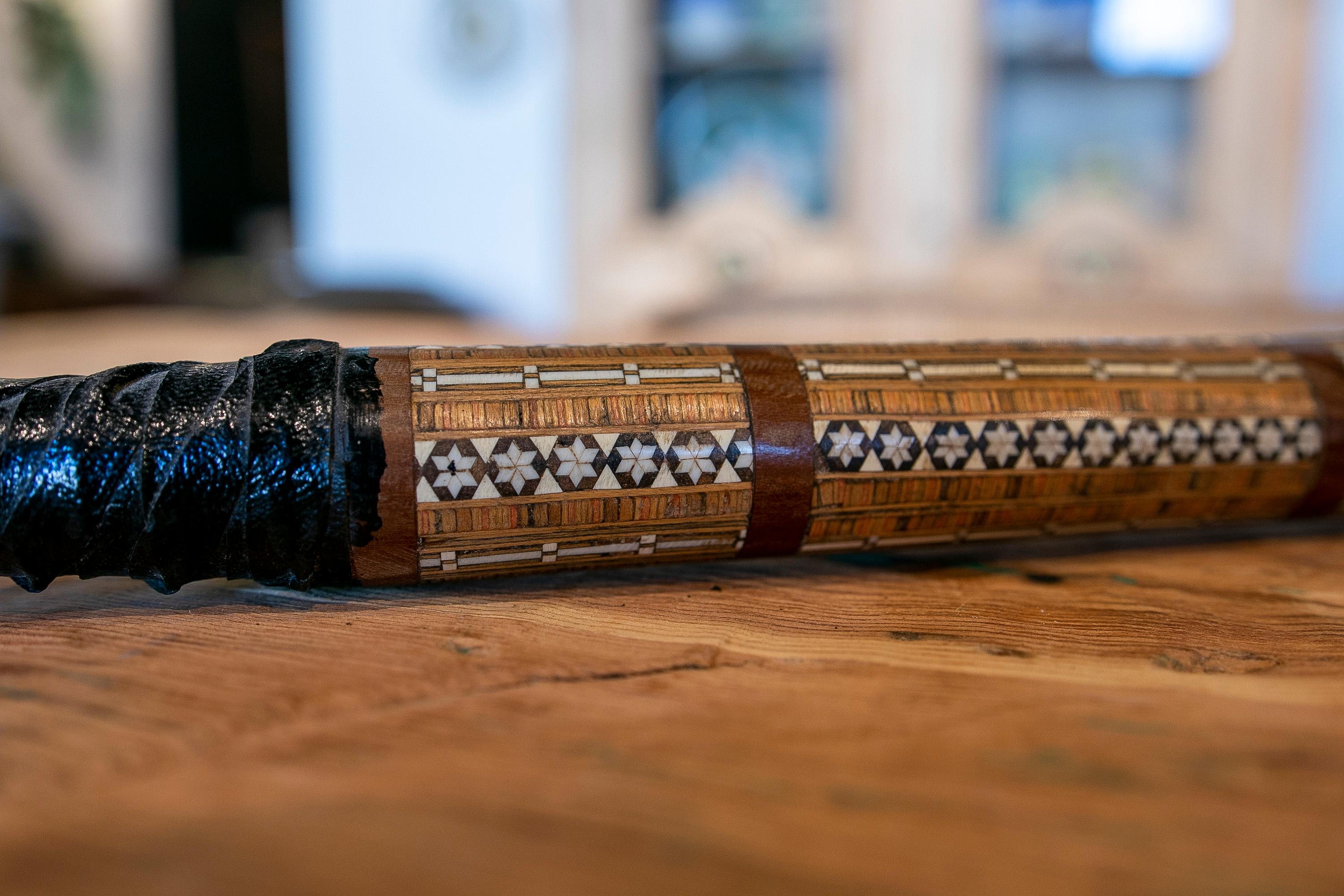 1970s Oriental Horsewhip of Leather and Marquetry For Sale 4