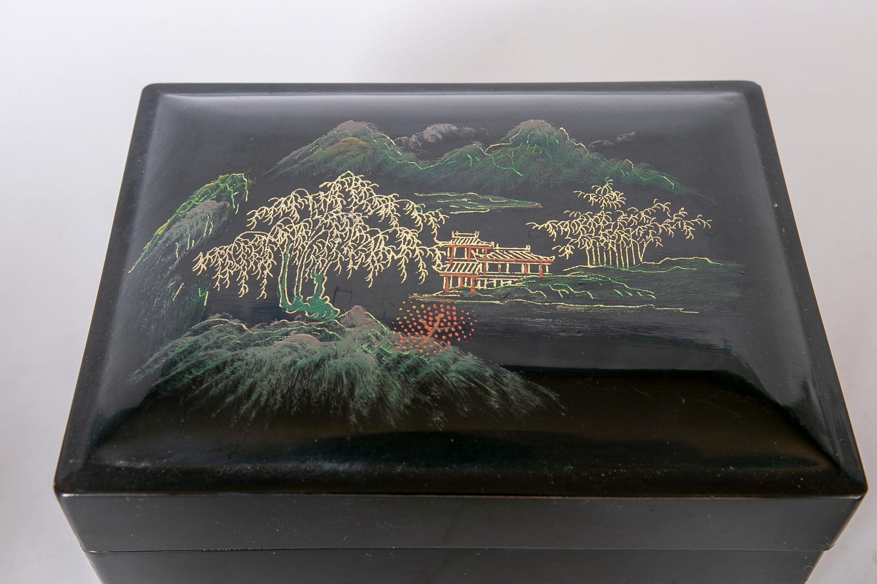 1970s Oriental Set of Five Hand-Painted  Lacquer Boxes  For Sale 12