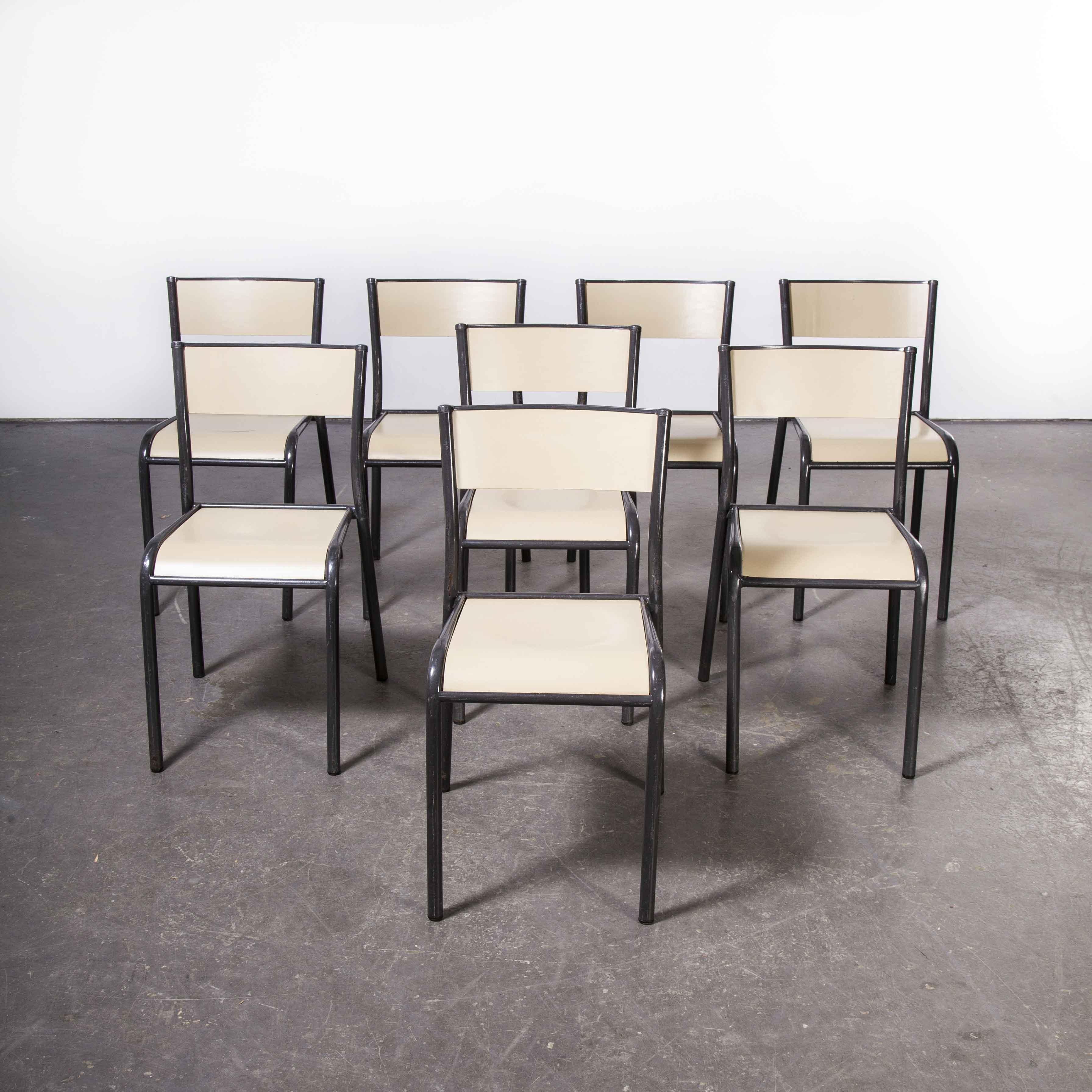 1970's Original French Stacking Mullca Dining Chairs, Set of Eight In Good Condition In Hook, Hampshire