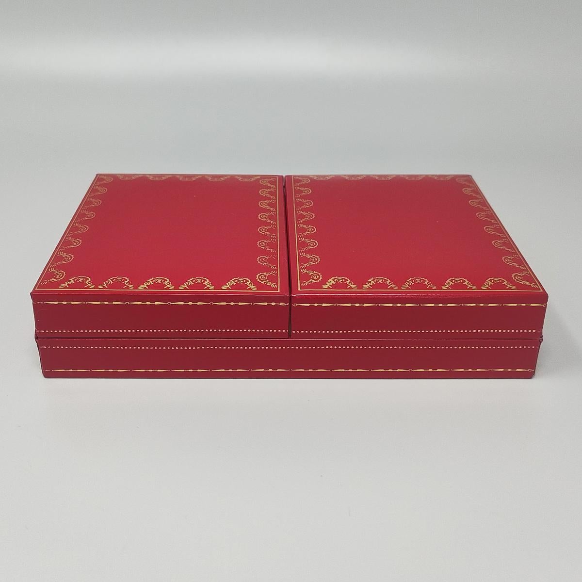 1970s Original Gorgeous Playing Cards Box by Cartier in Excellent condition. (Papier) im Angebot