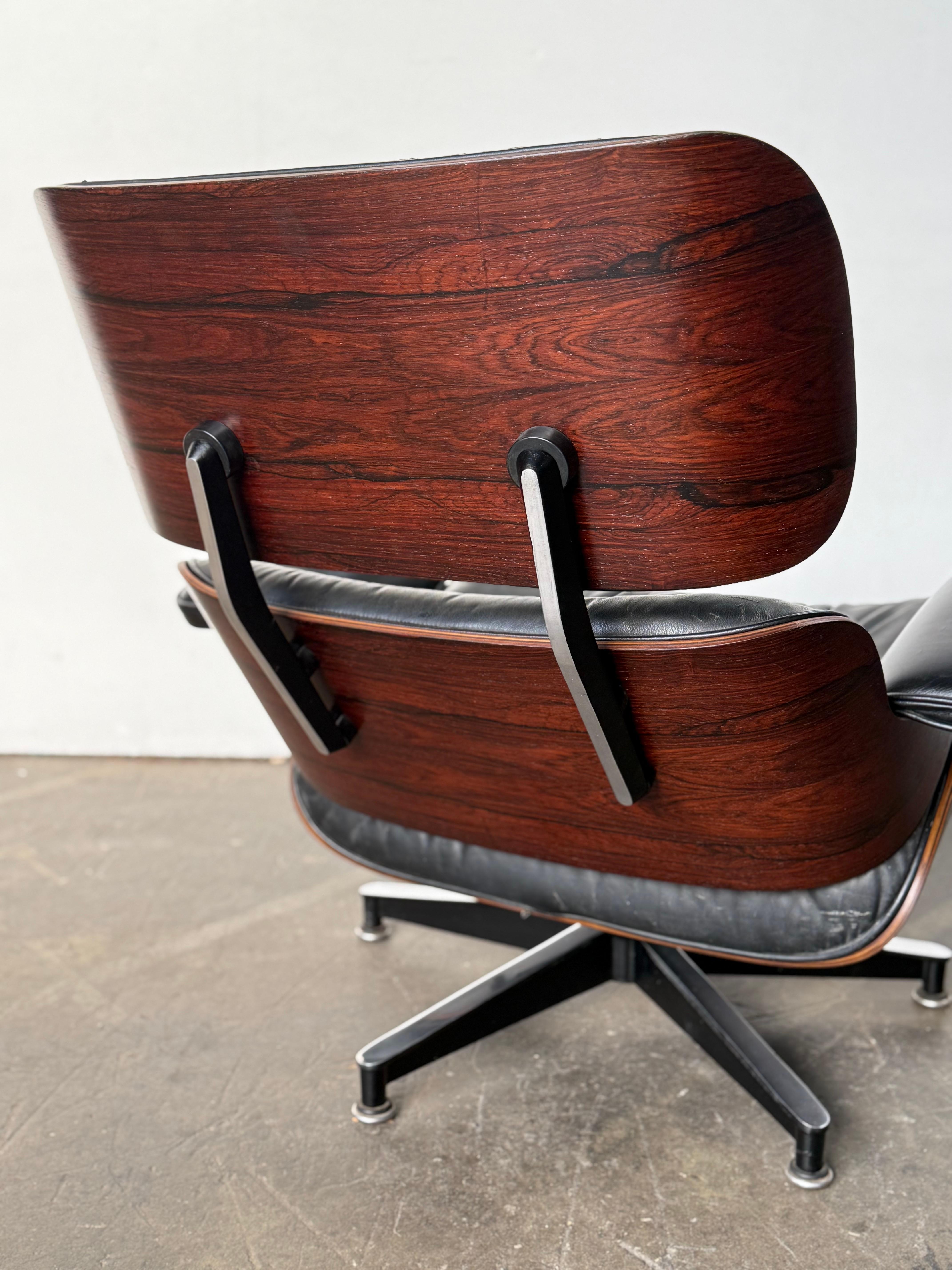 1970er Original Herman Miller Eames Lounge Chair und Ottoman mit restauriertem Wood im Angebot 4