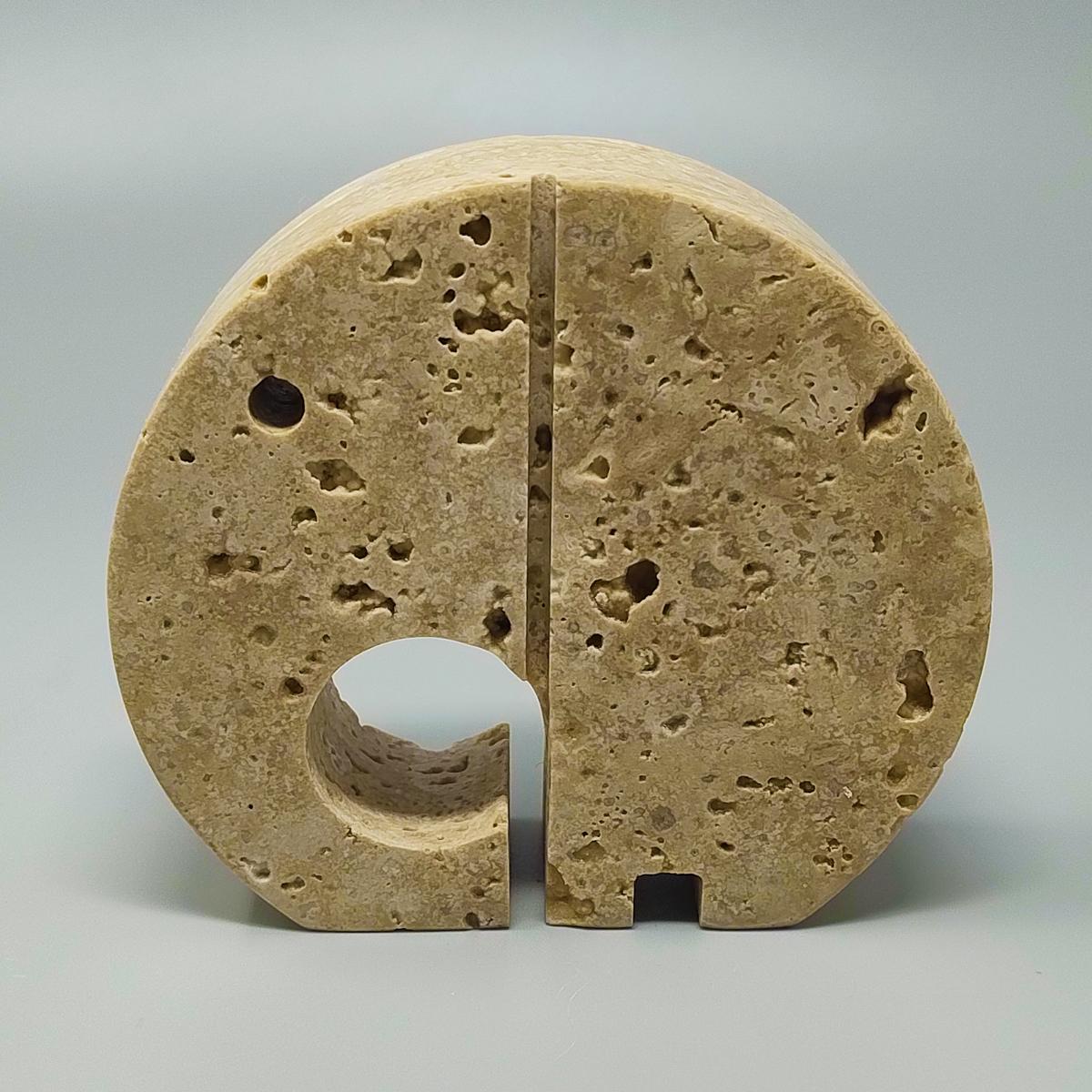 Mid-Century moderno 1970s Original Travertine Elephant Sculpture by Enzo Mari for F.lli Mannelli in vendita