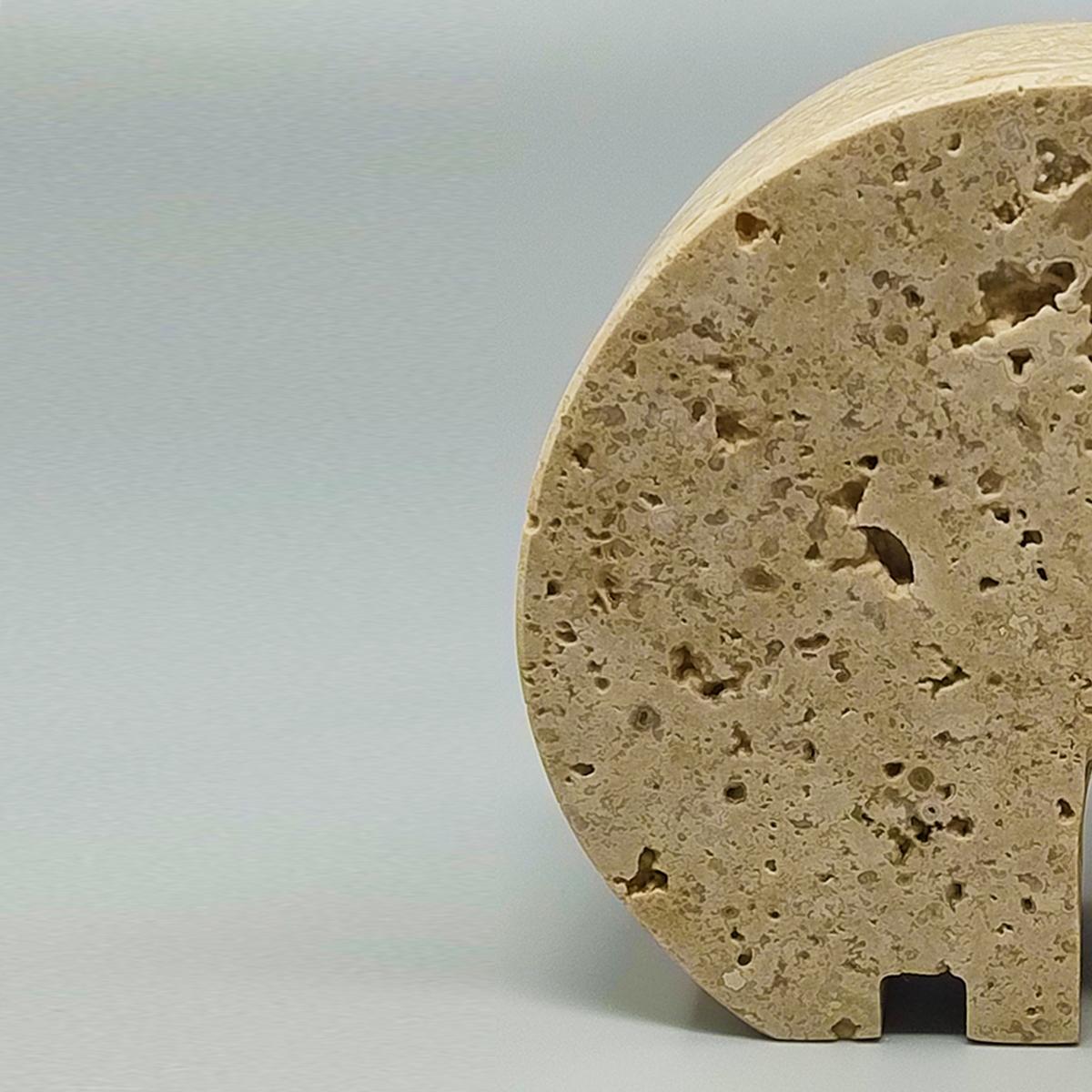Fine XX secolo 1970s Original Travertine Elephant Sculpture by Enzo Mari for F.lli Mannelli in vendita