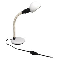 Lampe de bureau blanche d'origine des années 1970, fabriquée en Italie par Veneta Lumi