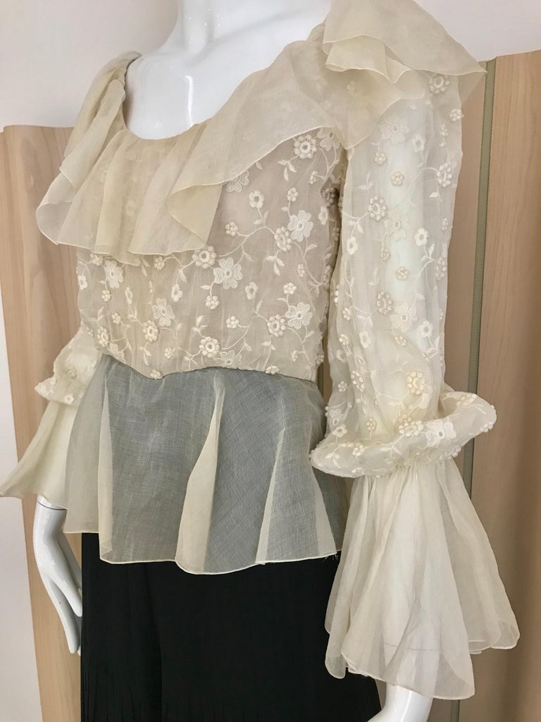 1970s Oscar De La Renta Creme and Black Silk Plisse Jumpsuit In Good Condition For Sale In Beverly Hills, CA