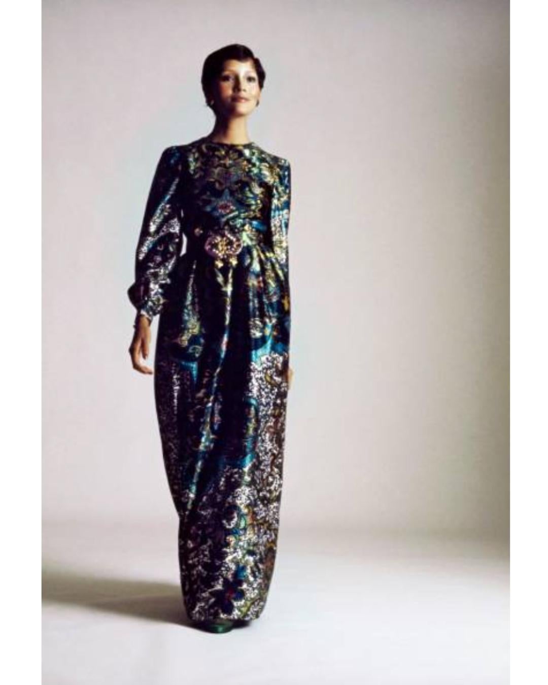 1970s Oscar De La Renta Navy Floral Organza and Gold Lurex Maxi Dress en vente 1