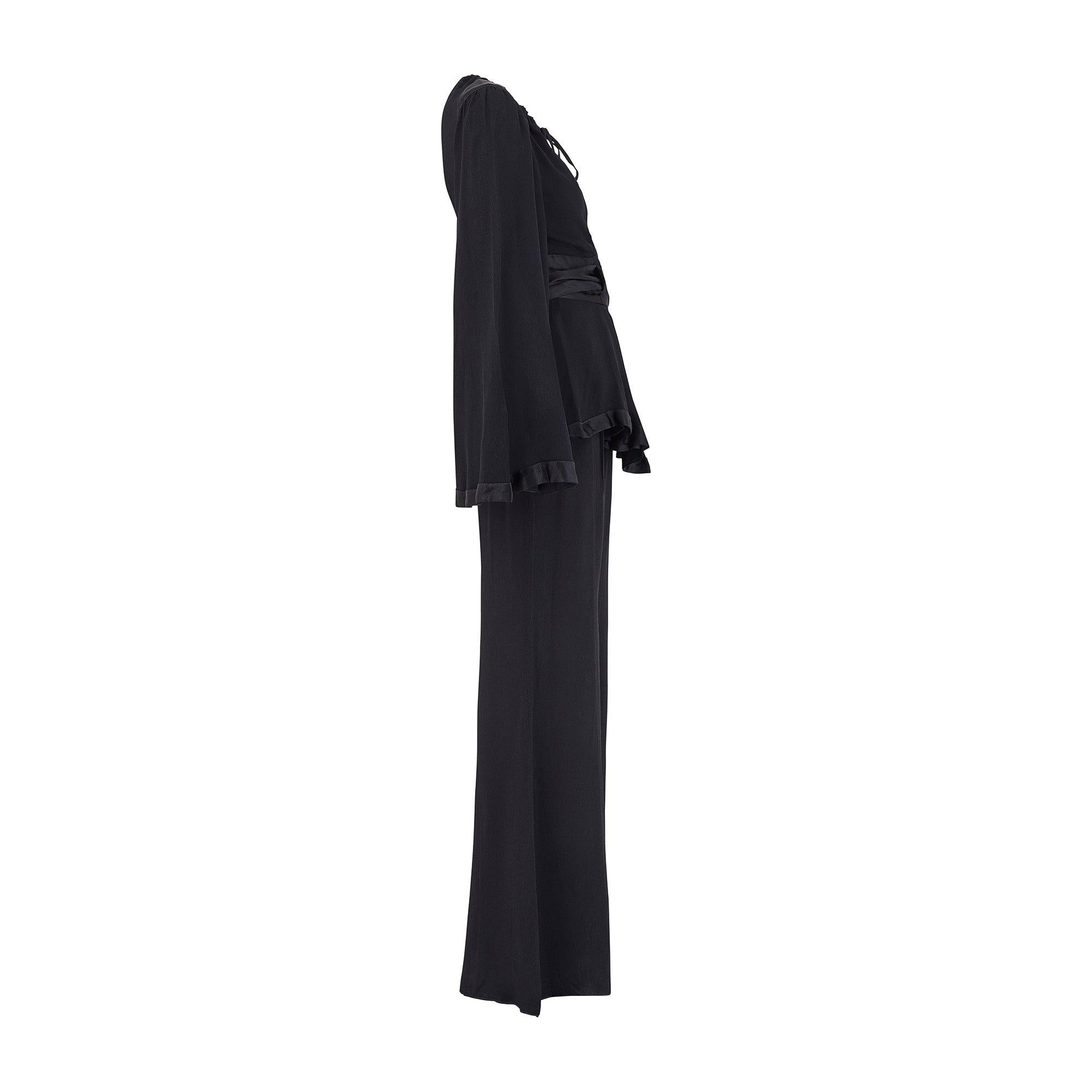 This rare trouser suit was designed by Ossie Clark for Radley in the late 1960s to 1970s. After the designer’s mainline boutique faced financial difficulties, the company was purchased by Radley in 1967. Radley distributed the brand around the world
