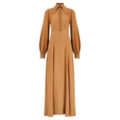 Maxivestido de crepé caramelo Ossie Clark, años 70