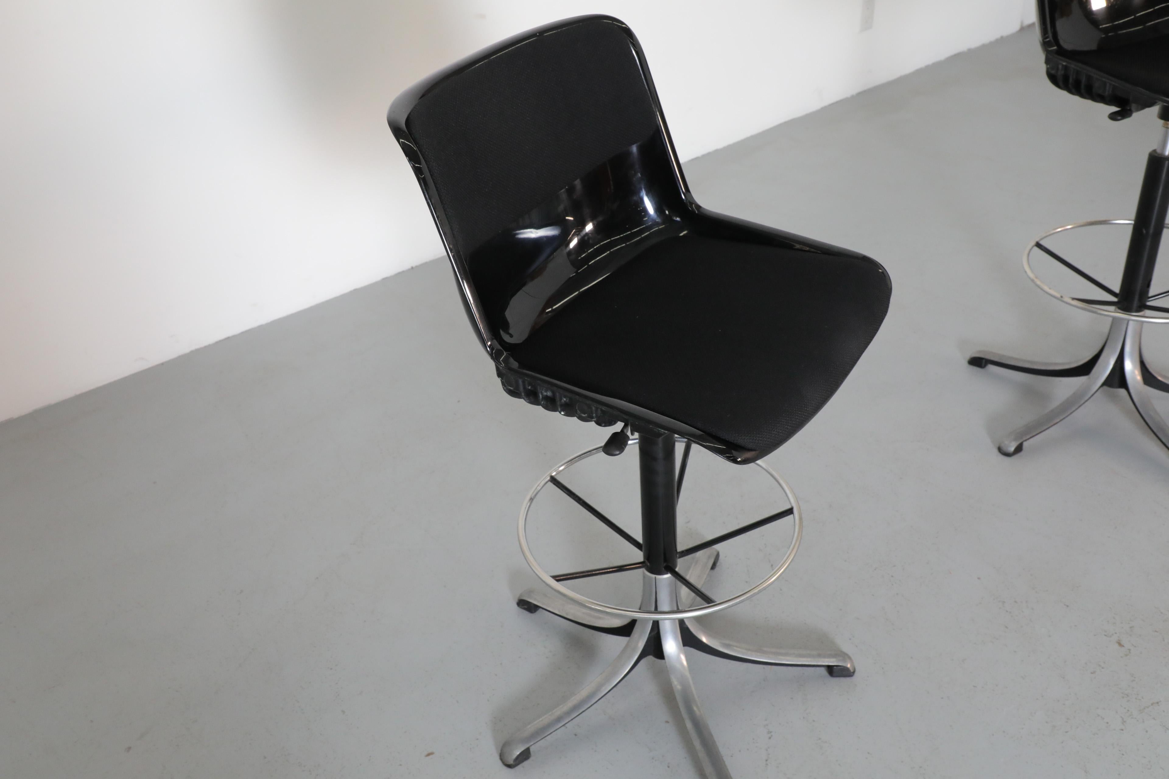 Fin du 20e siècle Tabourets de bar réglables Modus noirs Osvaldo Borsani pour Tecno, années 1970